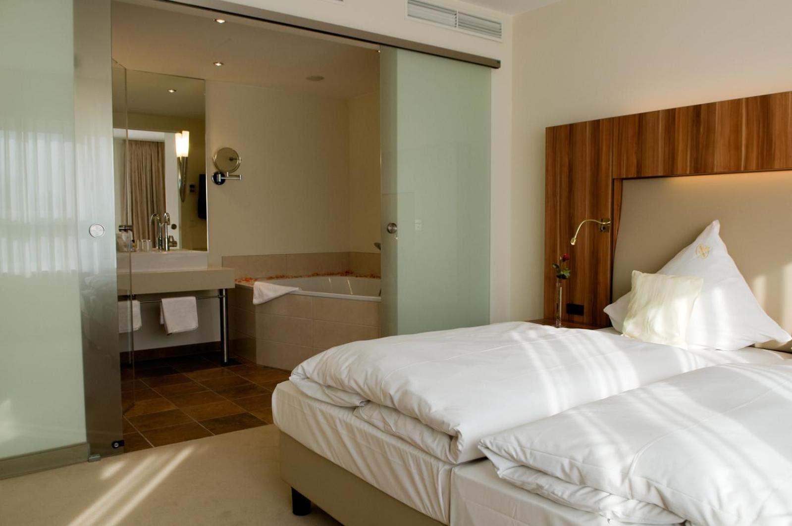 Standard Suite - Photo 3