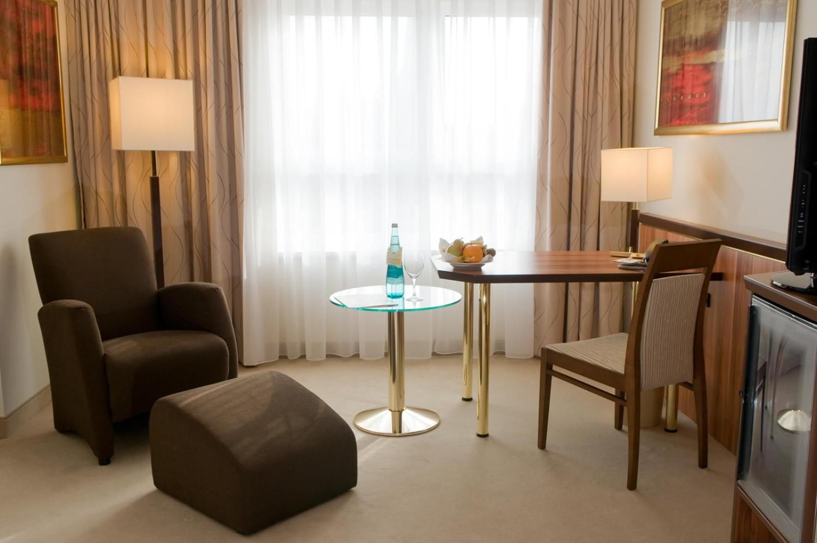 Standard Suite - Photo 4
