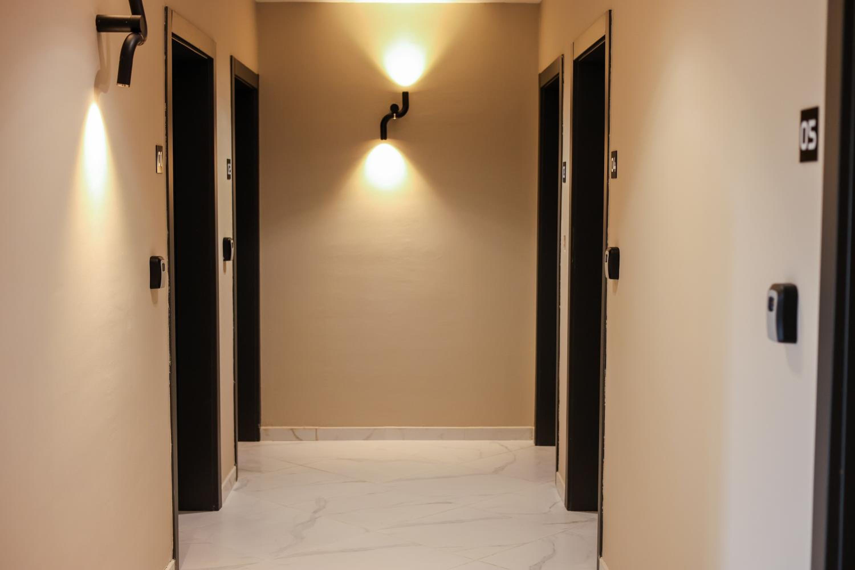Studio Apartment With Balcony photo 2