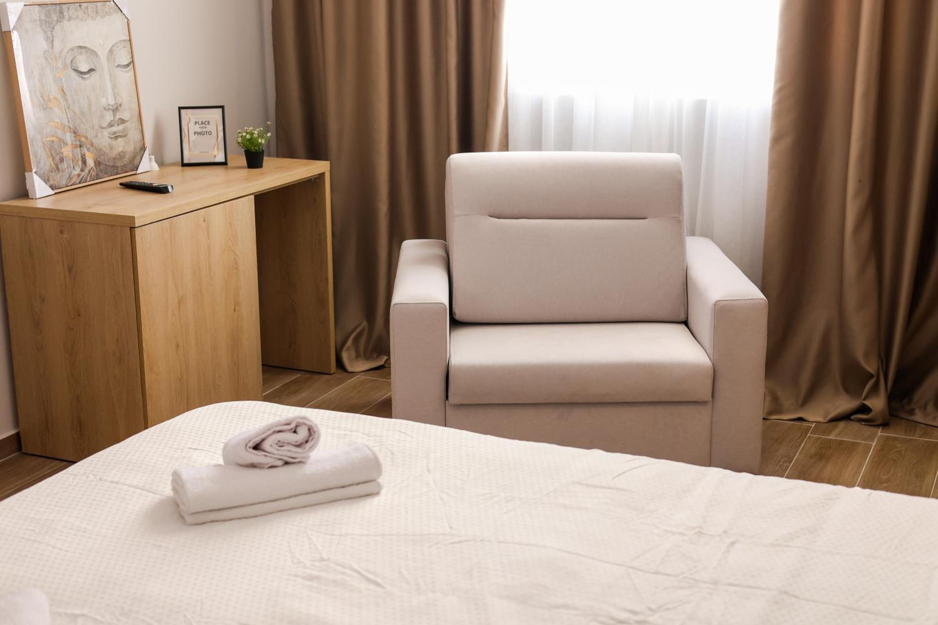 Studio Apartment With Balcony photo 1