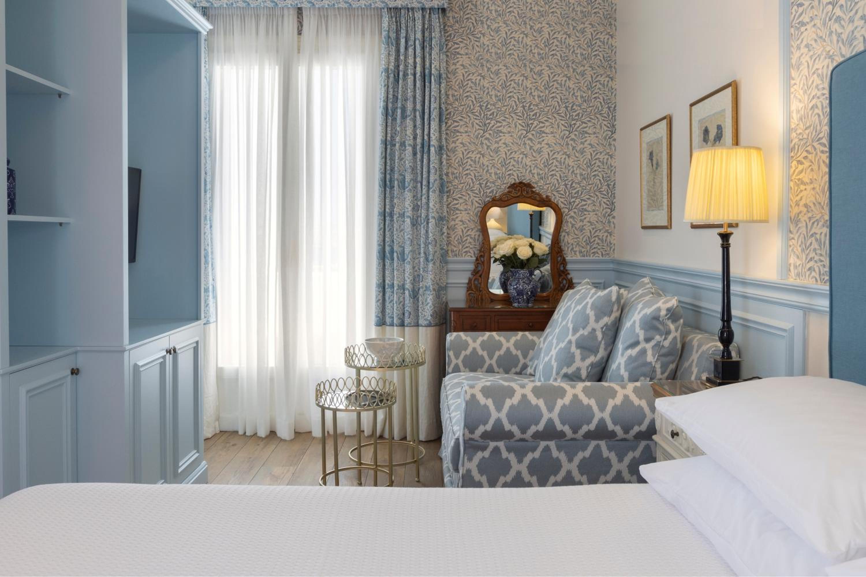 Superior Double or Twin Room - Photo 16