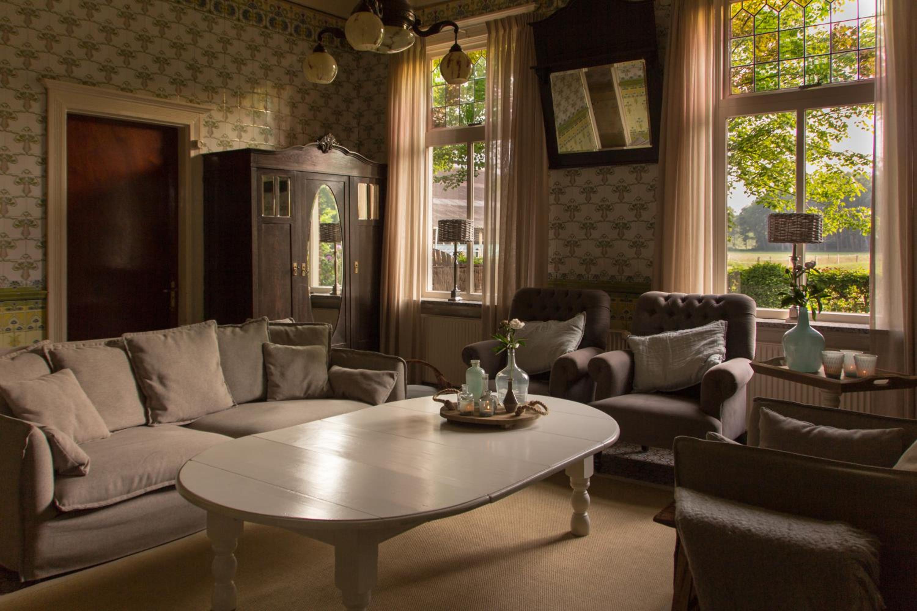 Villa photo 1