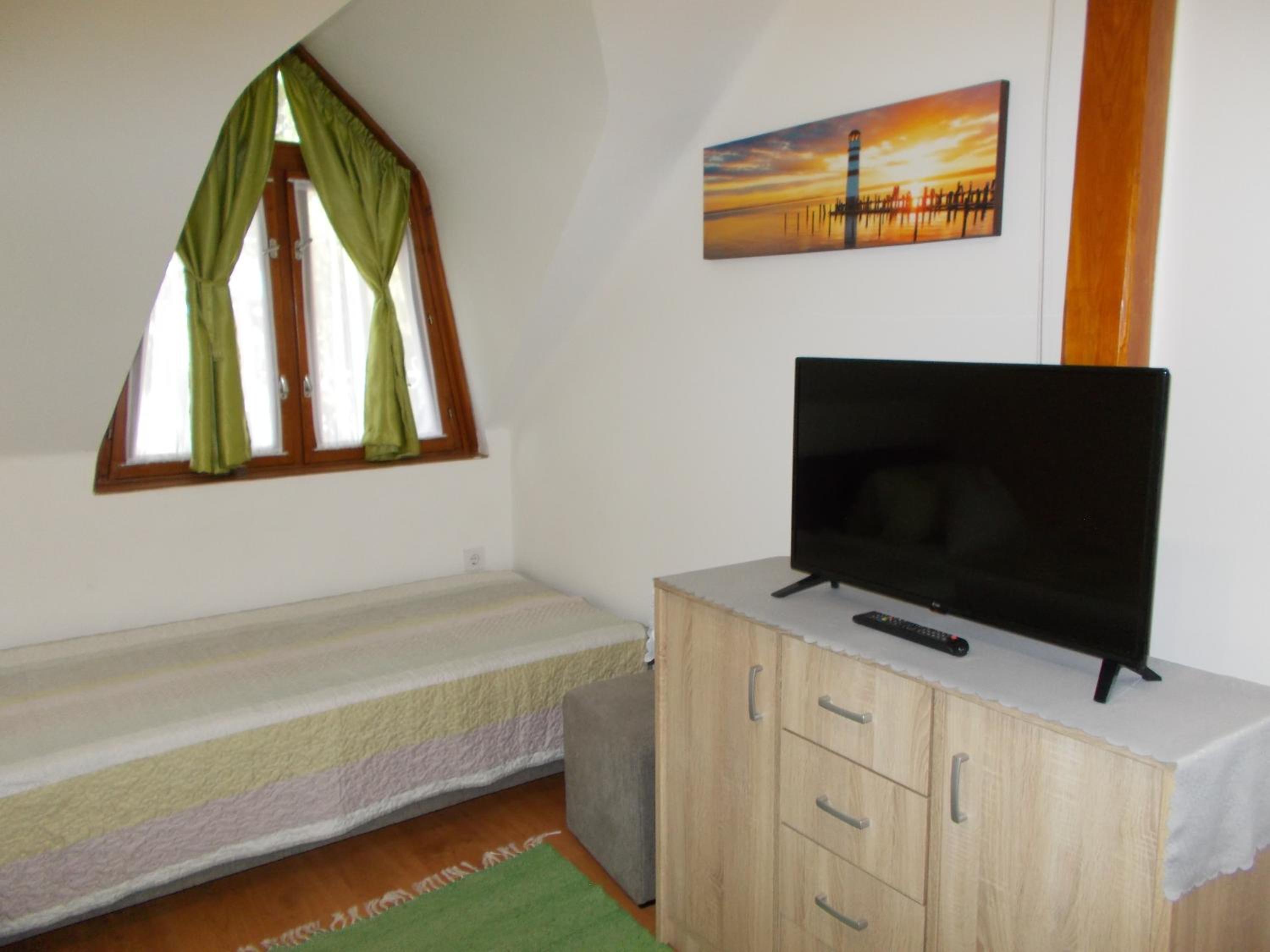 Three-Bedroom Apartment photo 1
