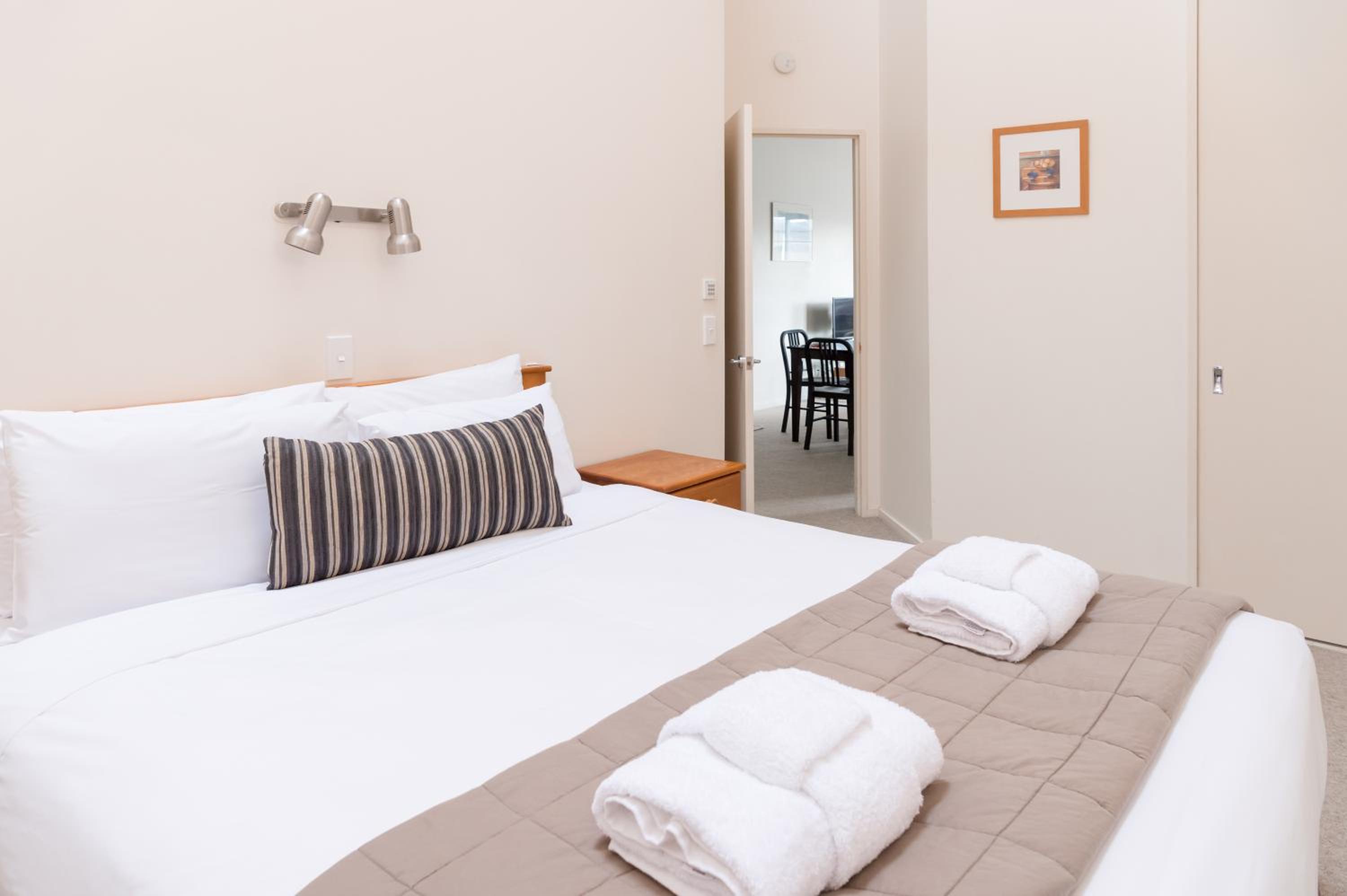 Three-Bedroom Apartment (Prepaid) - Photo 7
