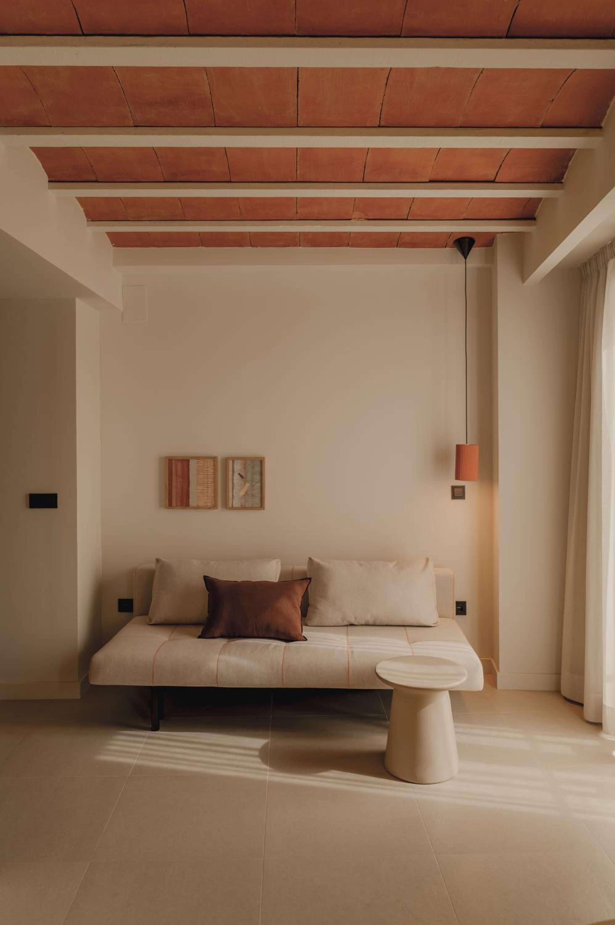 One-Bedroom Deluxe Apartment