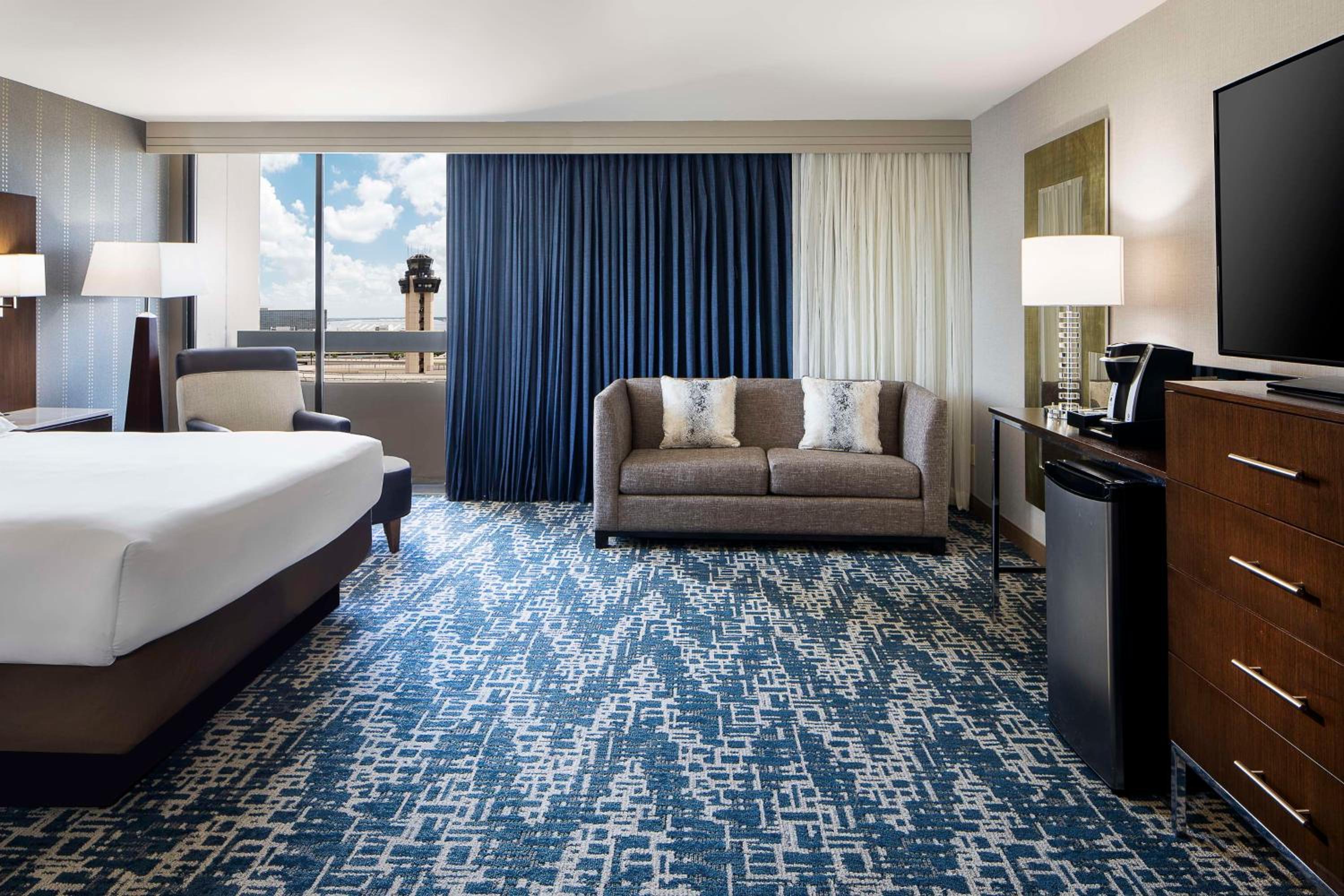 Junior King Suite - Photo 1