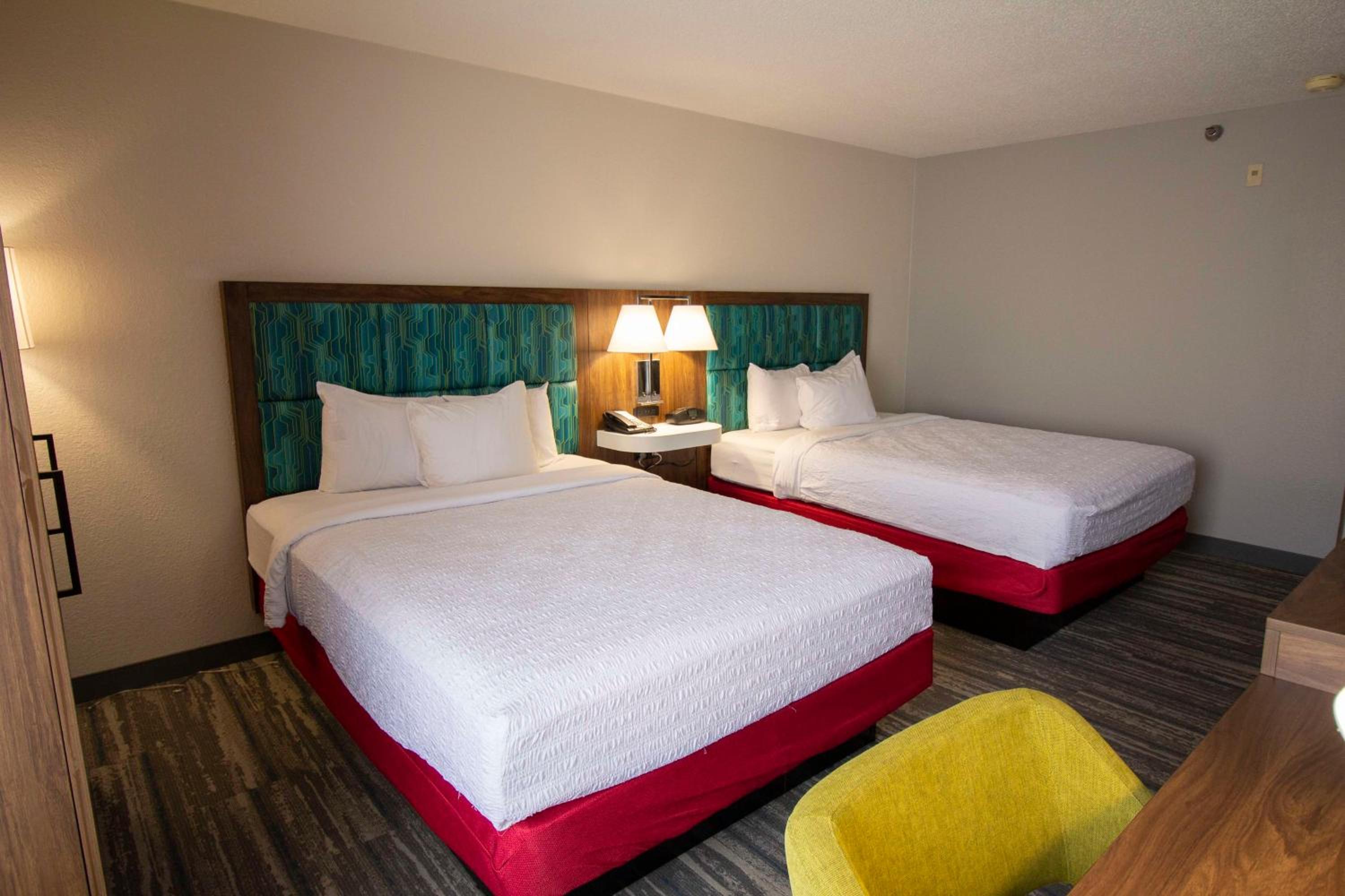 Double Room with Two Double Beds - Non-Smoking - Photo 5