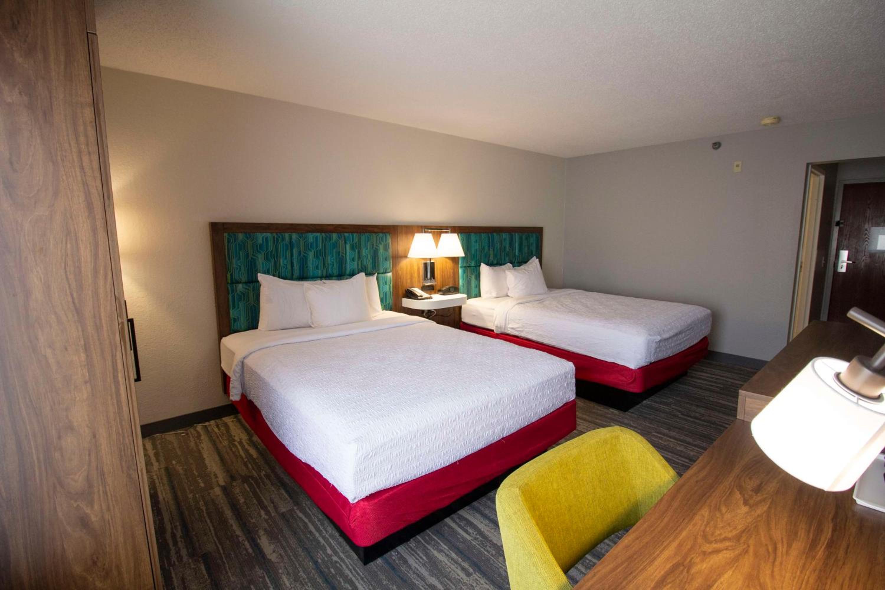 Double Room with Two Double Beds - Non-Smoking - Photo 6
