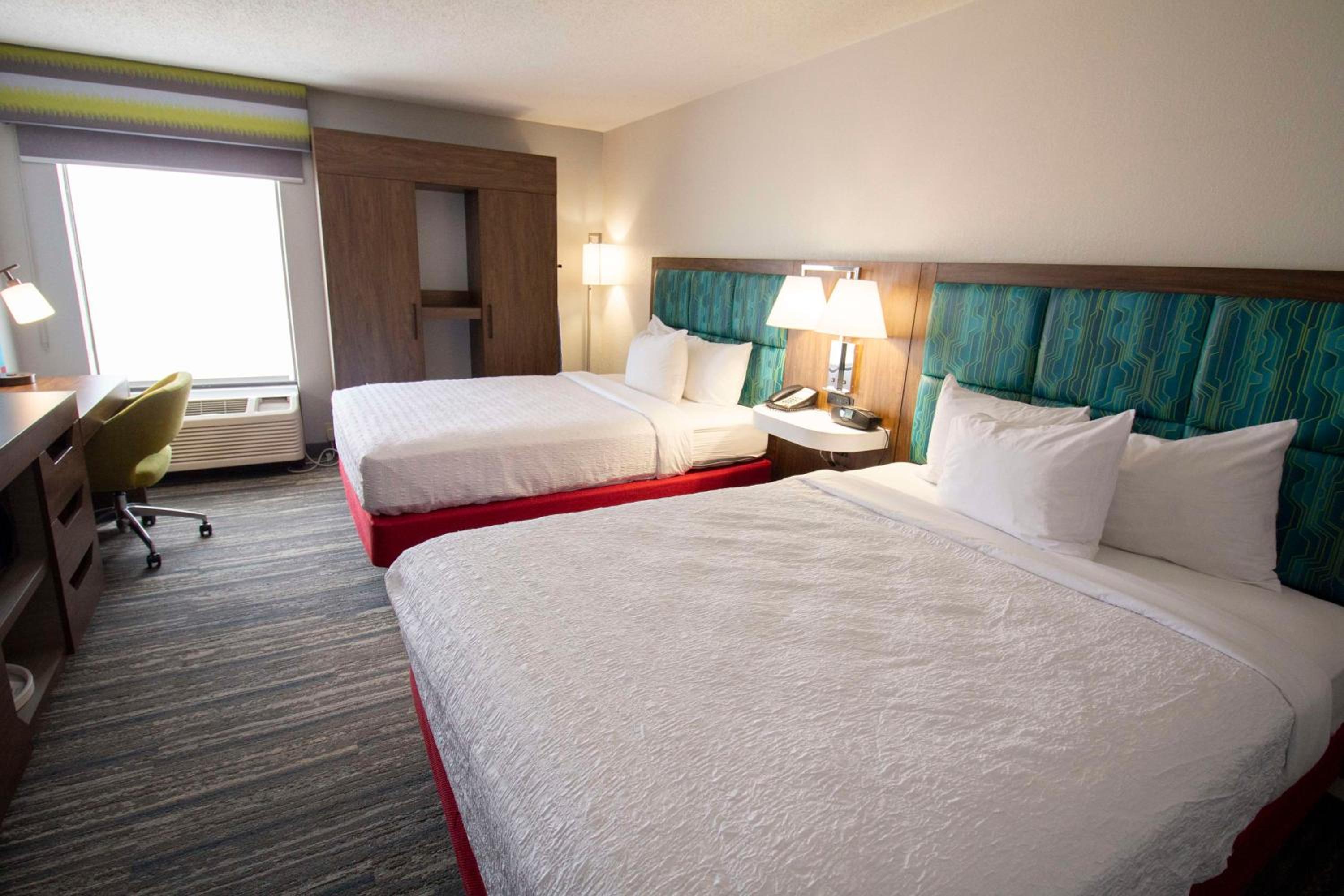Double Room with Two Double Beds - Non-Smoking - Photo 7