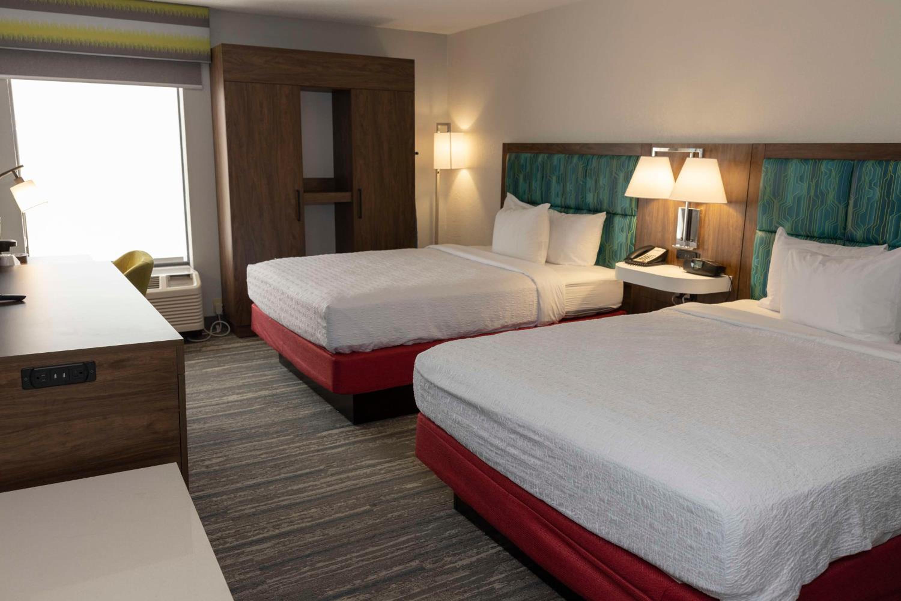 Double Room with Two Double Beds - Non-Smoking - Photo 8
