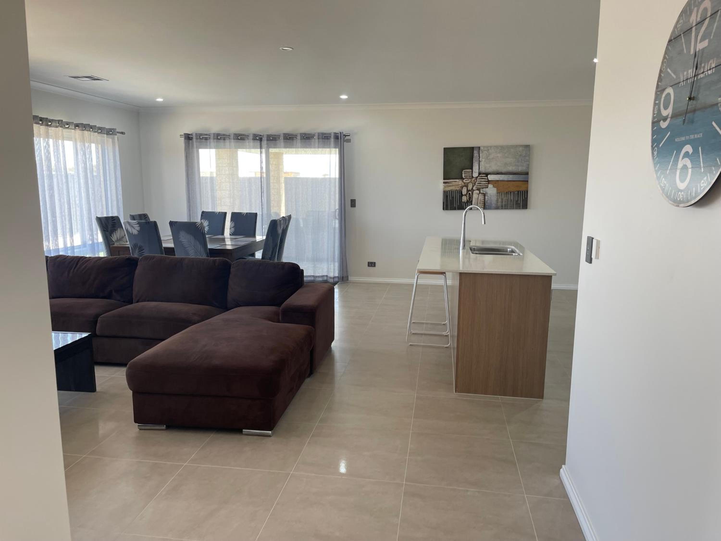 Four-Bedroom House photo 1