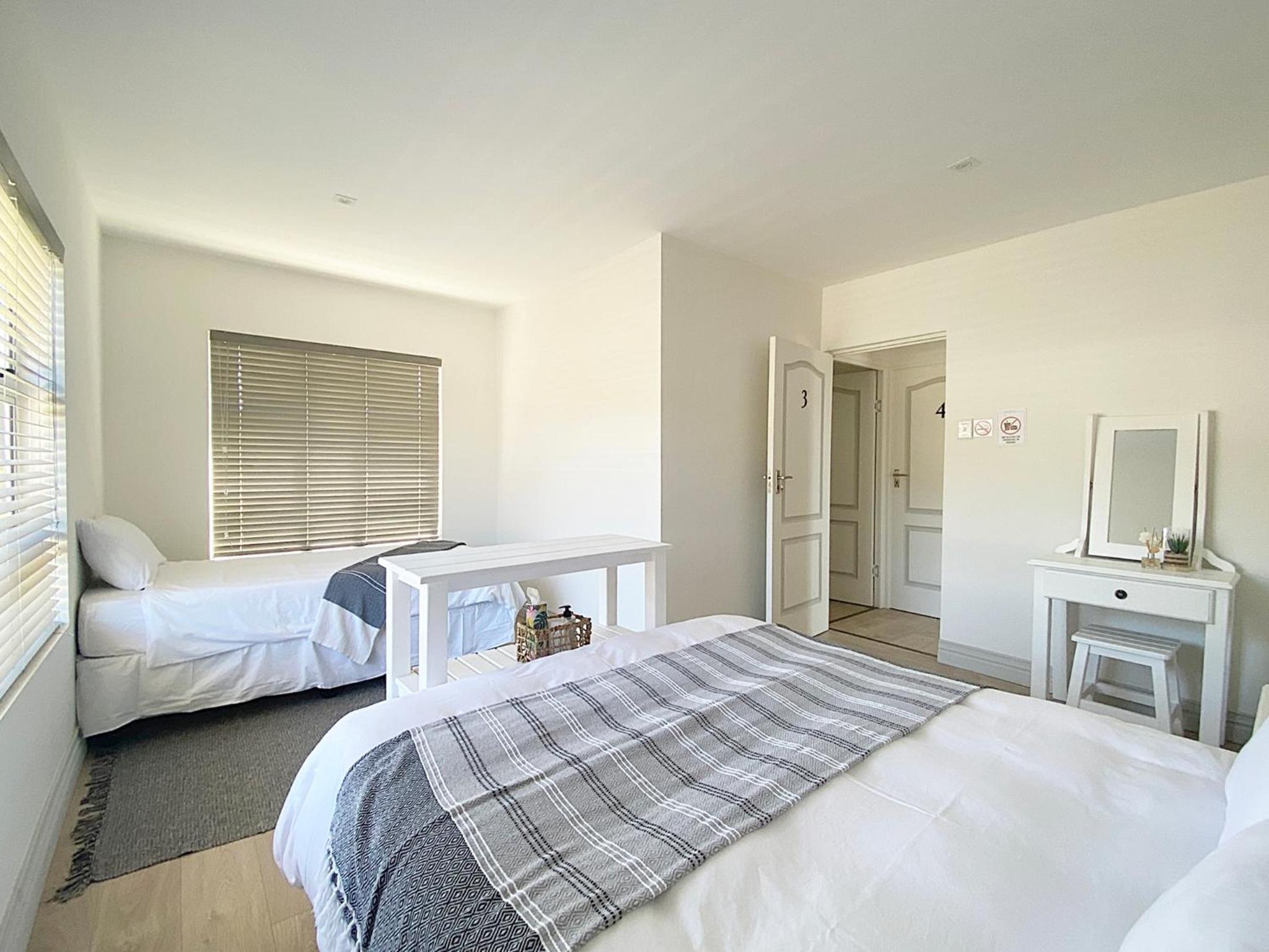 Standard Single Room with Shared Bathroom photo 3