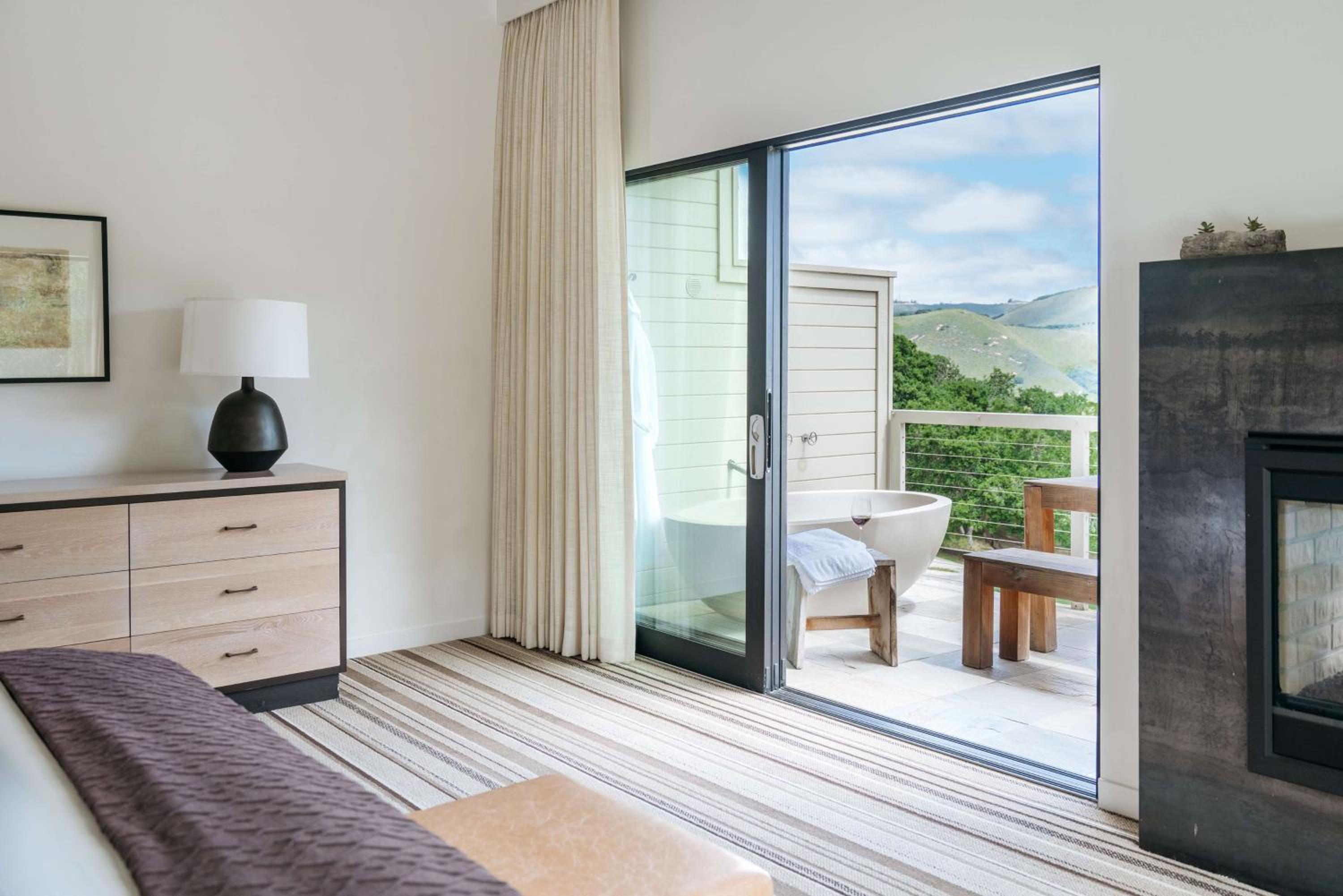 King Suite with Outdoor Tub - Photo 1