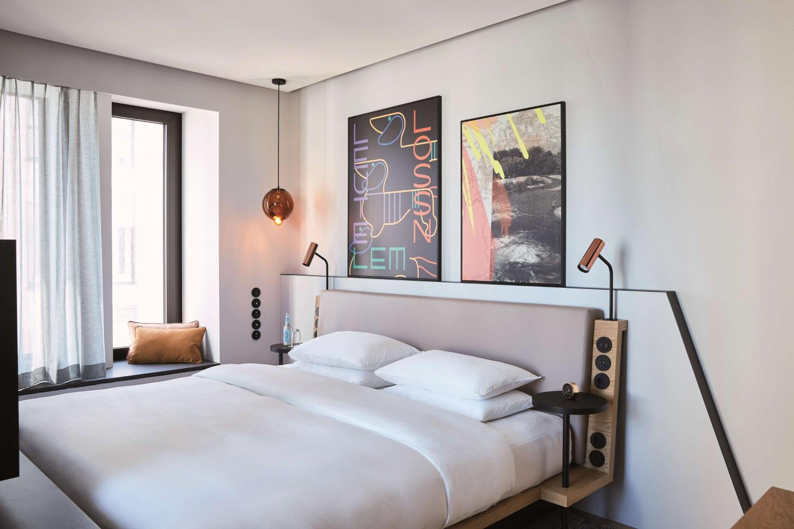 Andaz Suite