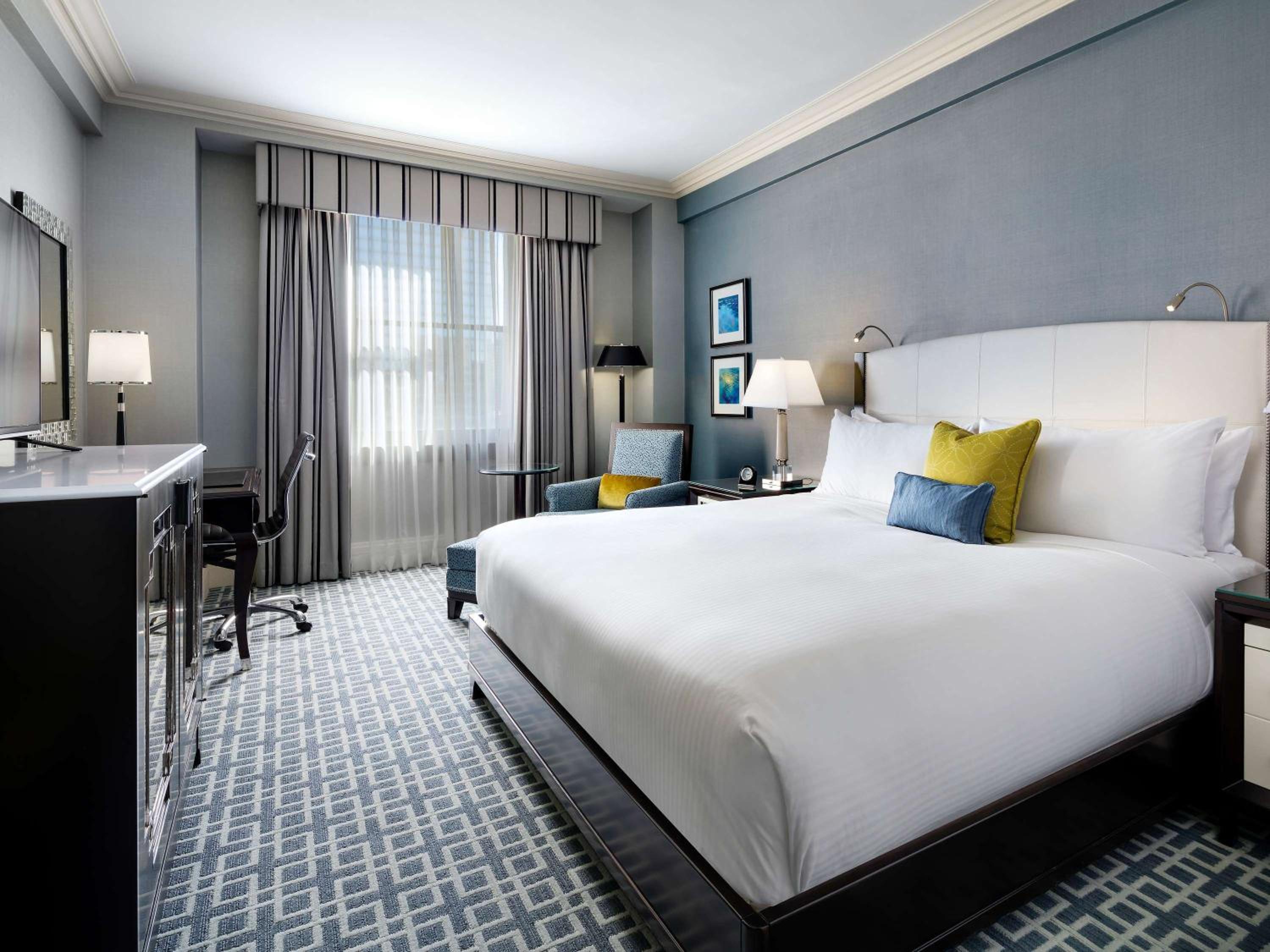 Luxury King Room - Photo 1