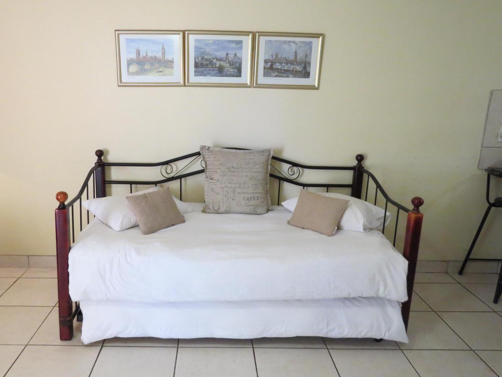One-Bedroom Apartment - Photo 5
