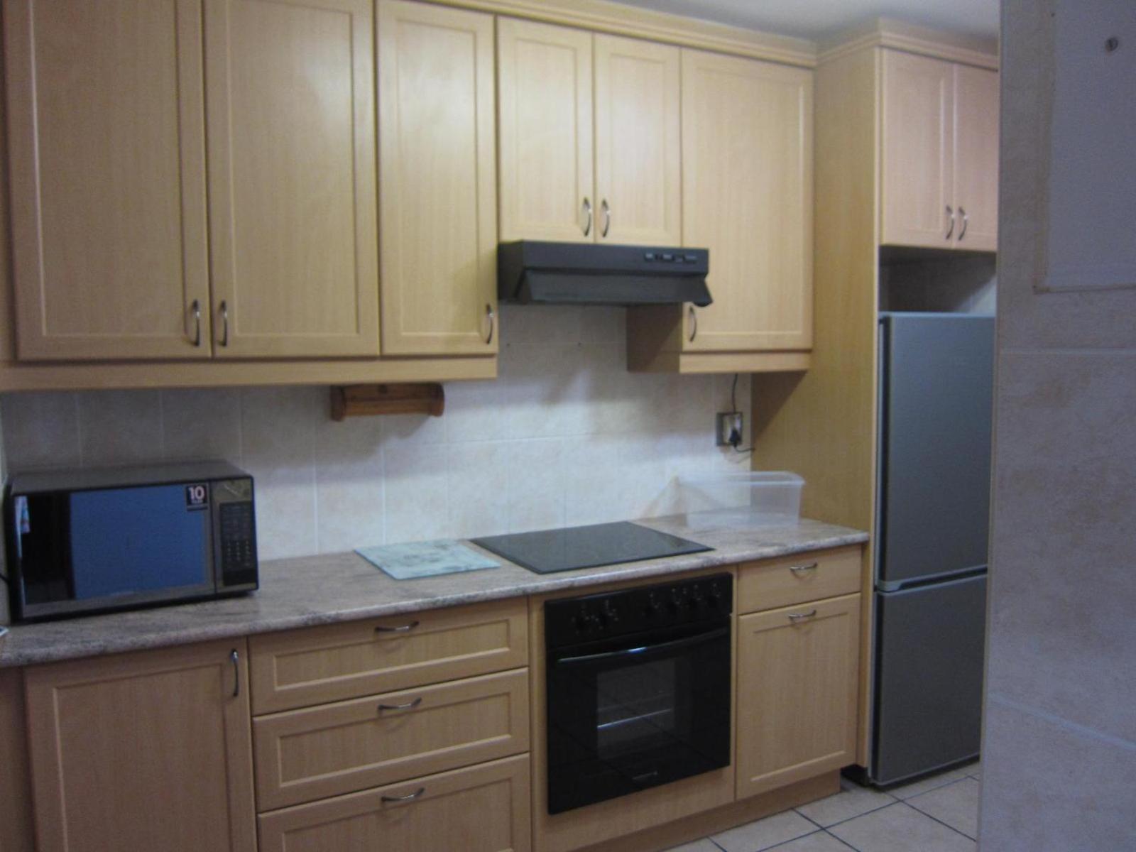 Deluxe Holiday Home - Photo 3