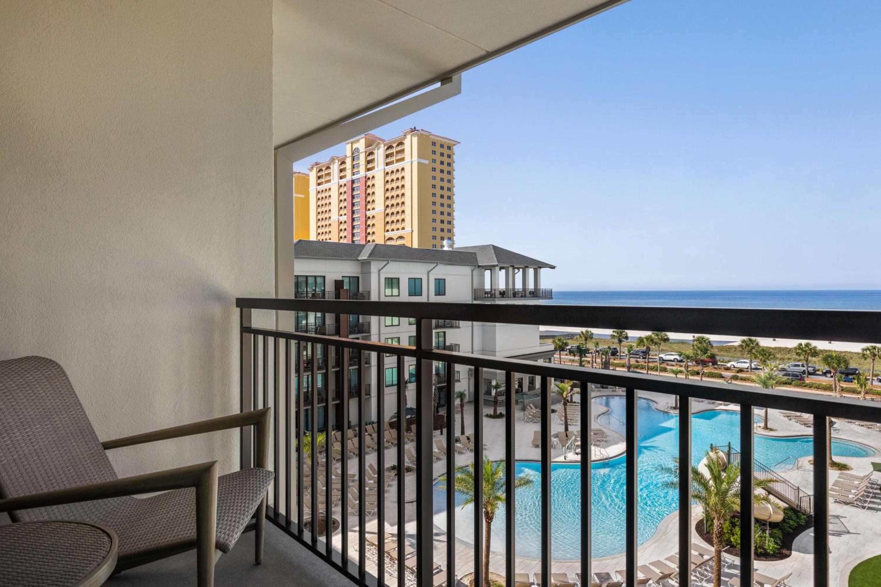 One-Bedroom King Suite with Balcony and Gulf View - Photo 4