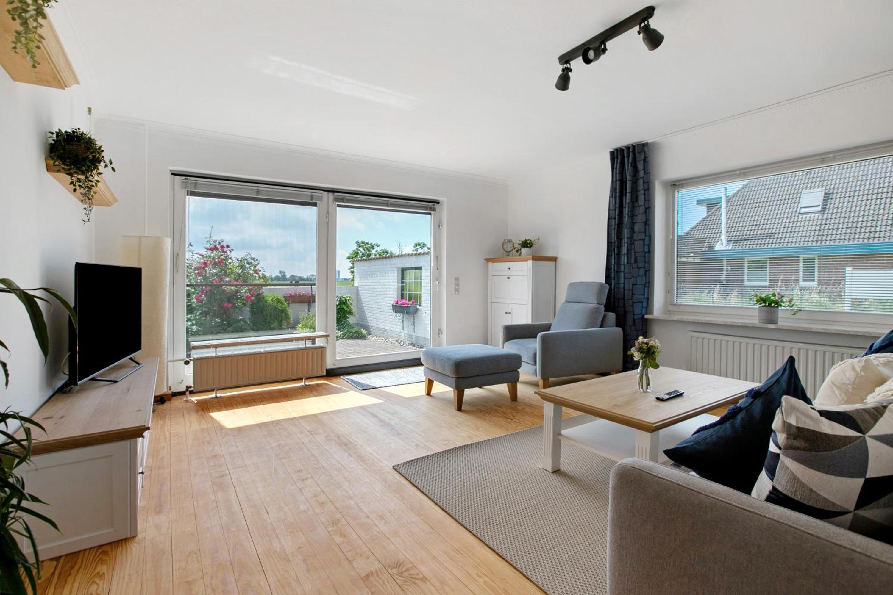 Two-Bedroom Deluxe Apartment with Garden View