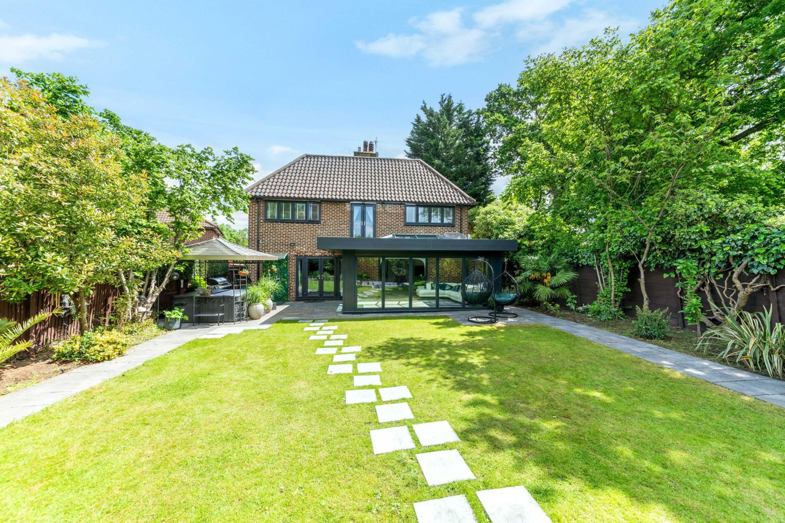 Villa photo 3