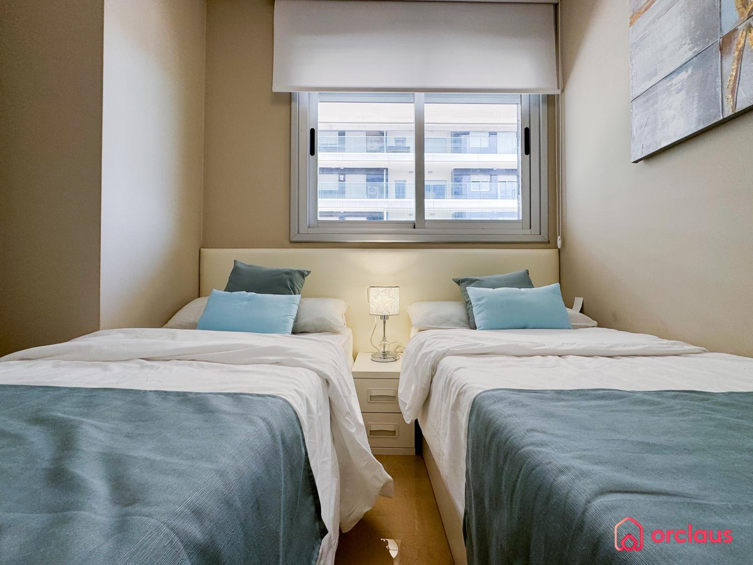 Apartamento de Dos Habitaciones con Terraza