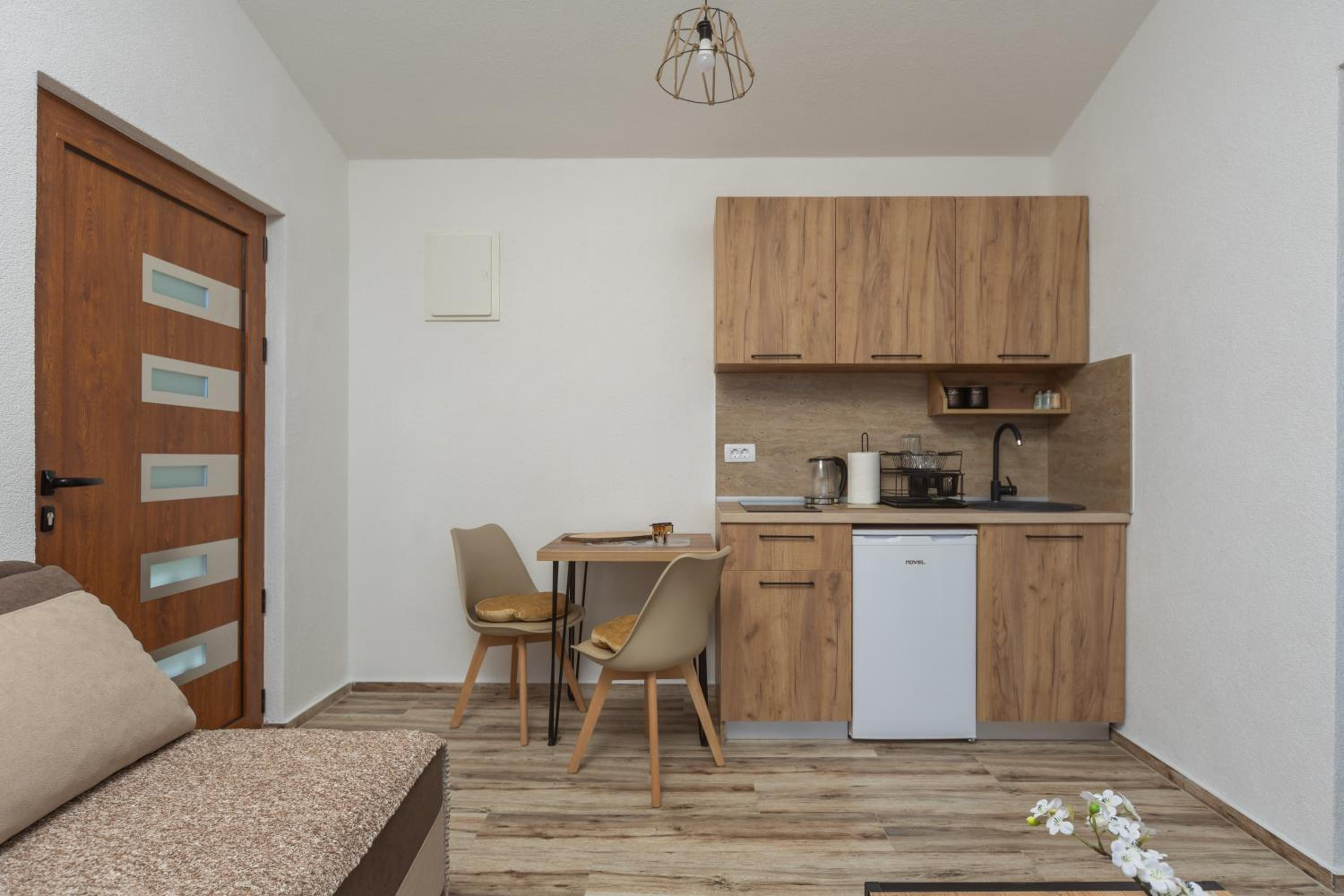 One-Bedroom Apartment with Balcony photo 2
