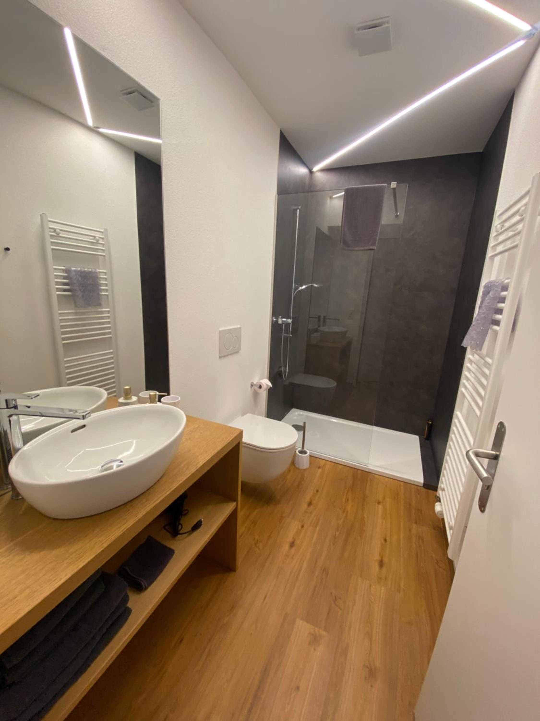 Double or Twin Room with Private Bathroom photo 2