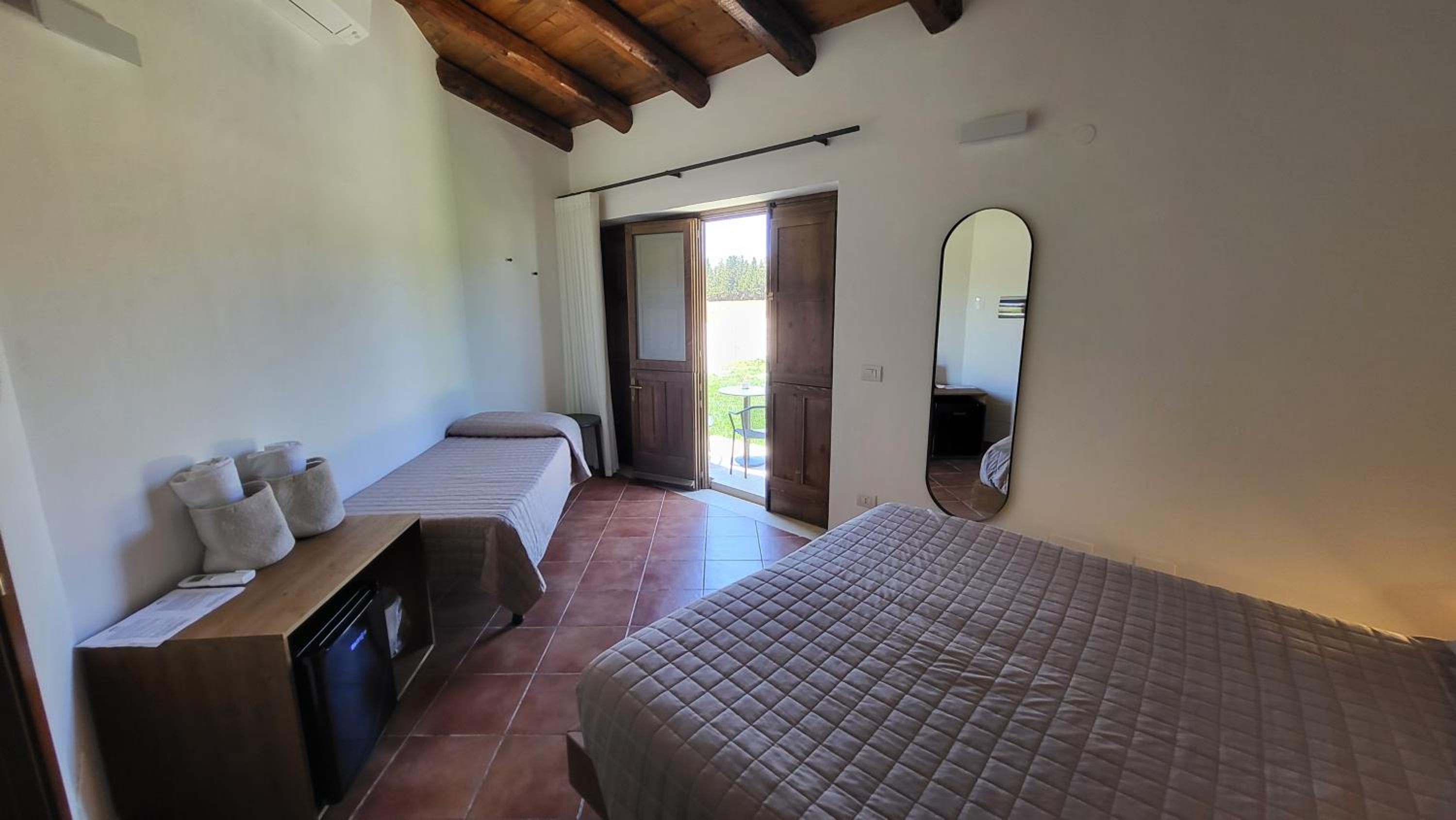 Superior Triple Room - Photo 2