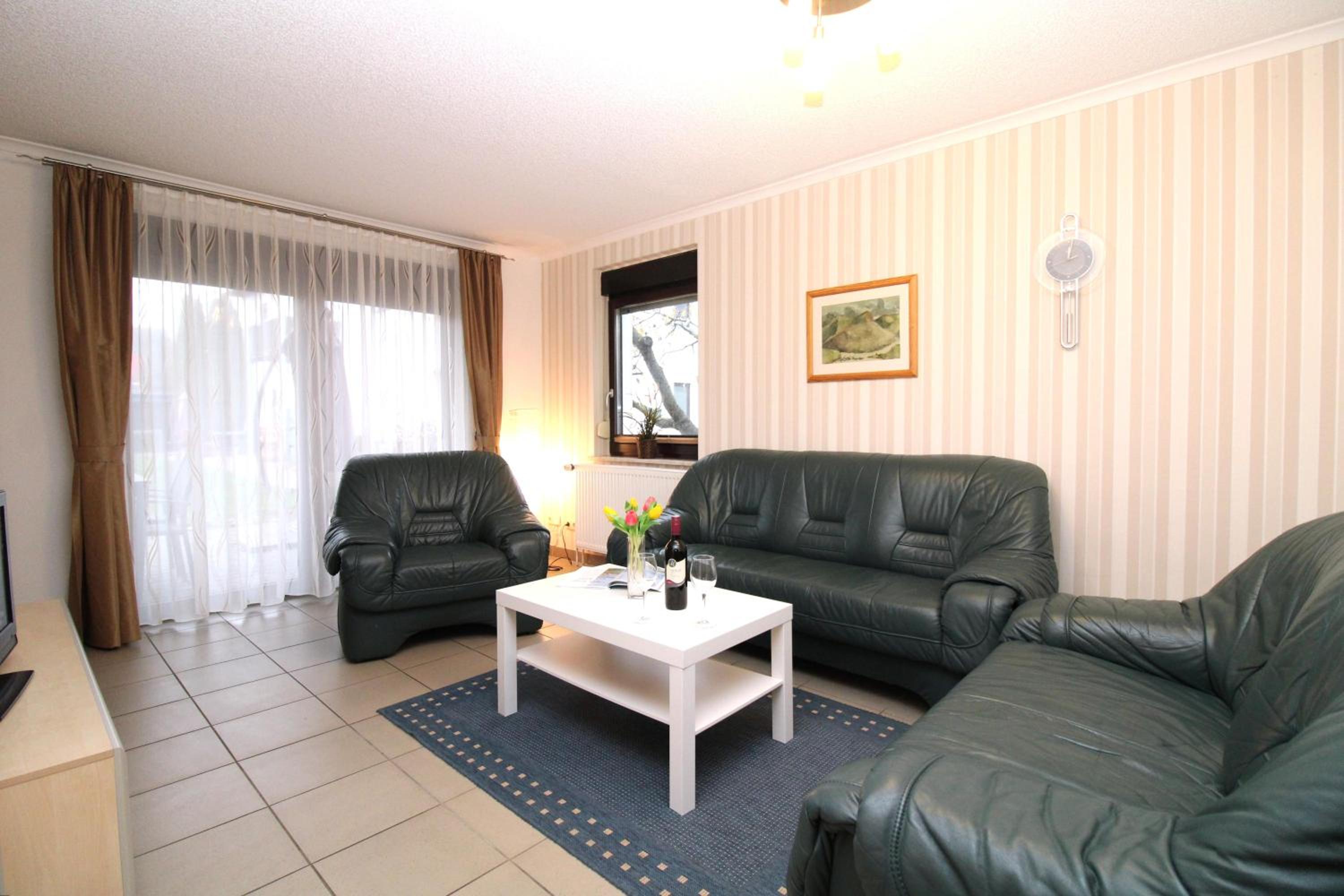 Apartment with Terrace photo 2