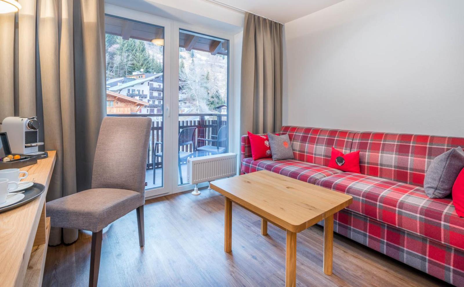 Junior Suite with Balcony photo 1