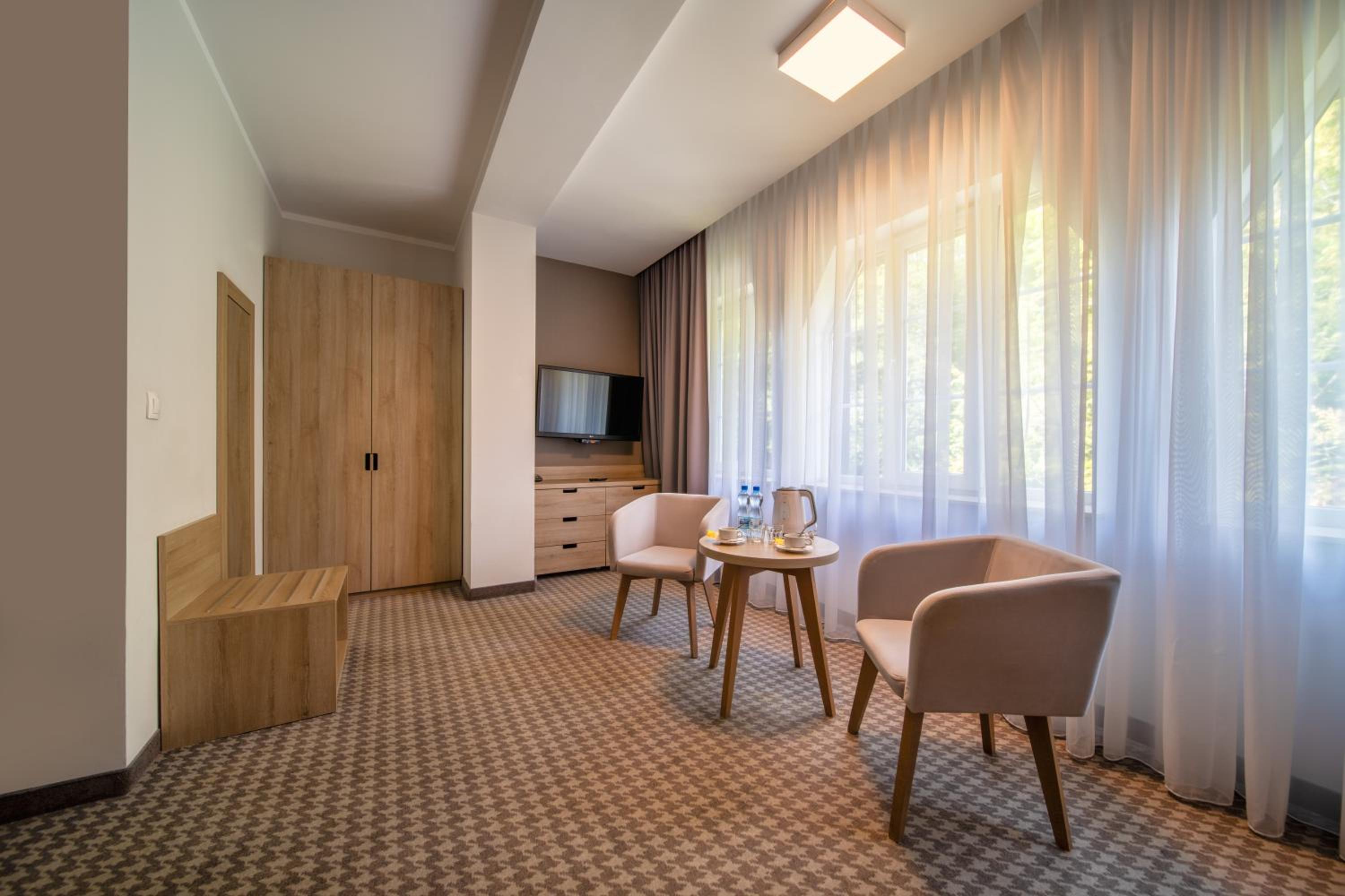 Standard Double or Twin Room - Photo 2