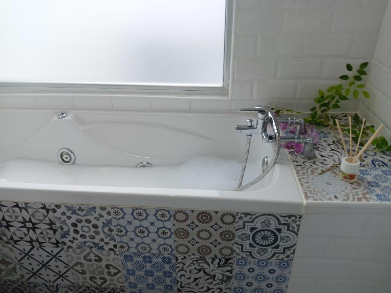 Double Room With Spa Bath photo 3