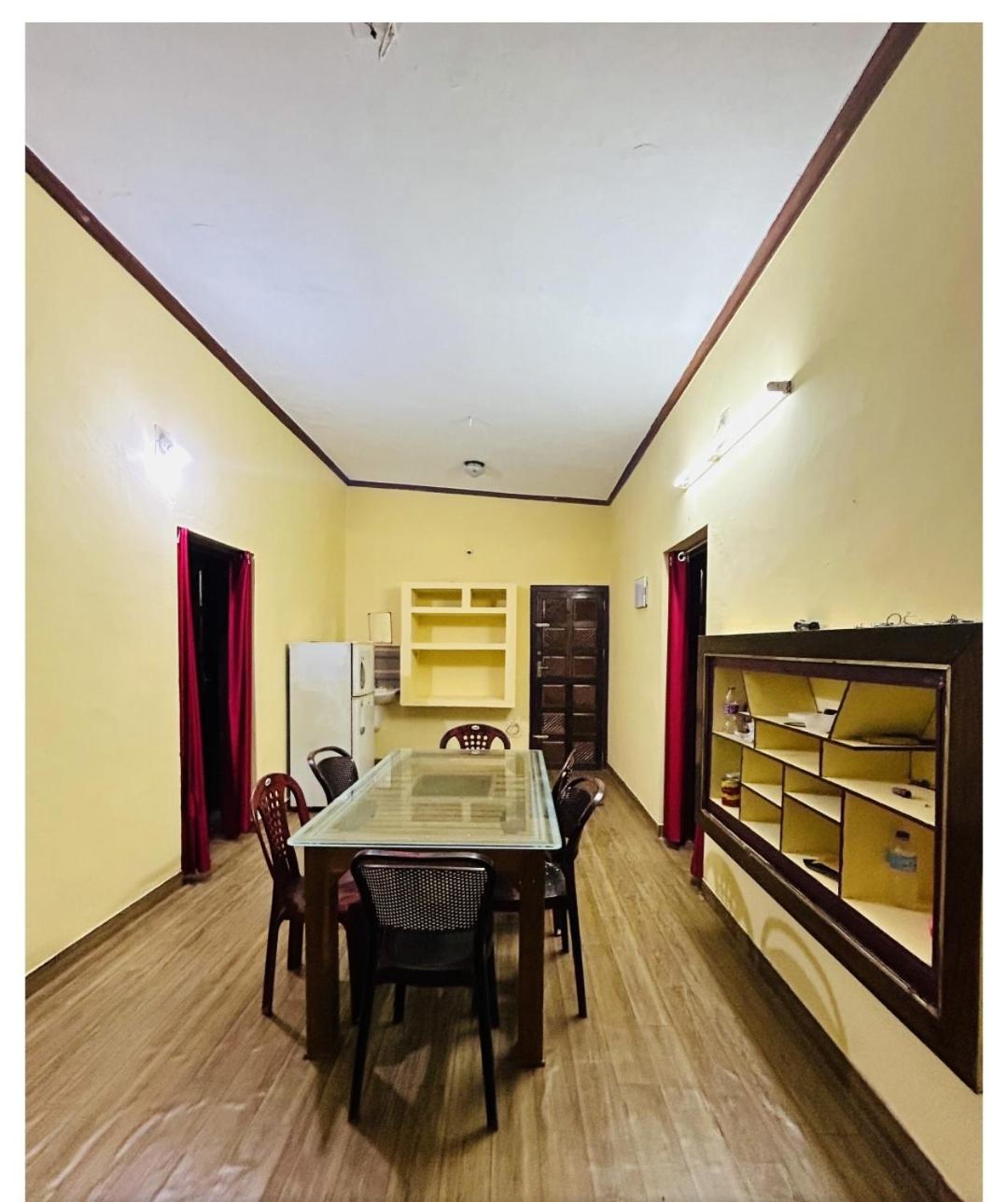 One-Bedroom House photo 2
