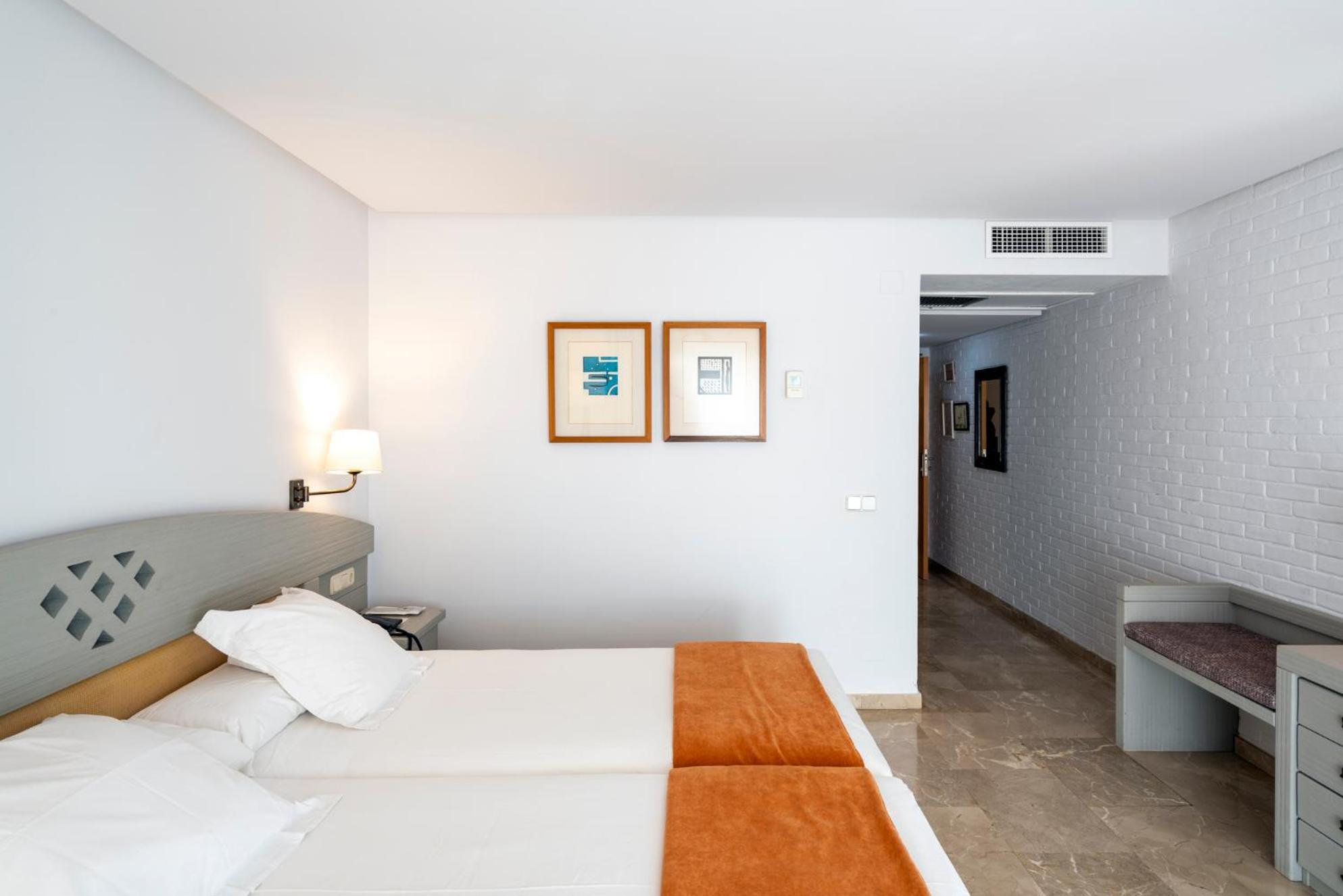 Standard Double Room - Photo 2