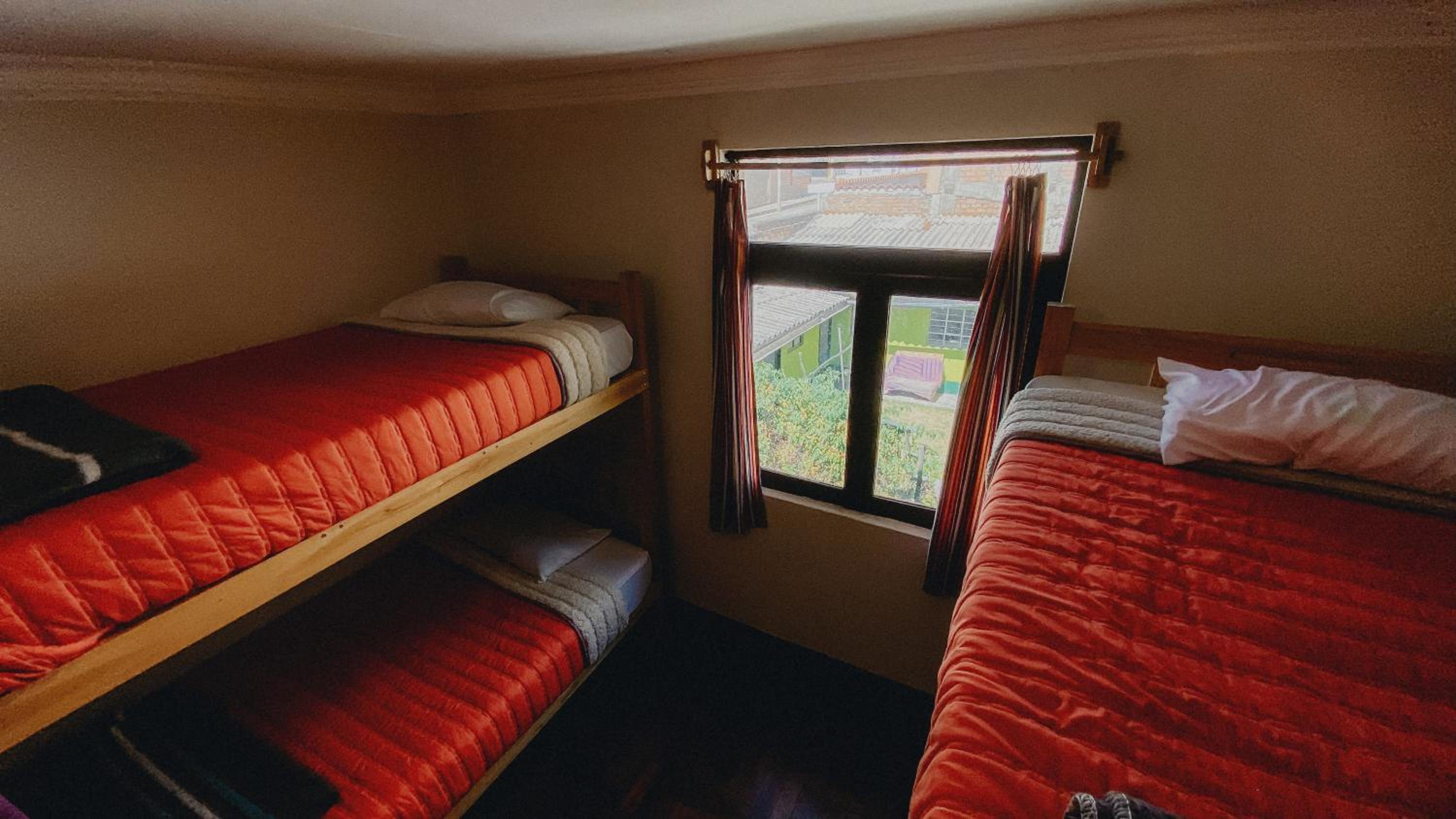 Bed in 6-Bed Female Dormitory Room photo 3