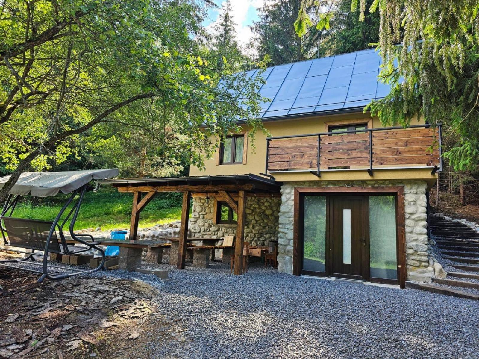 Three-Bedroom Chalet photo 2