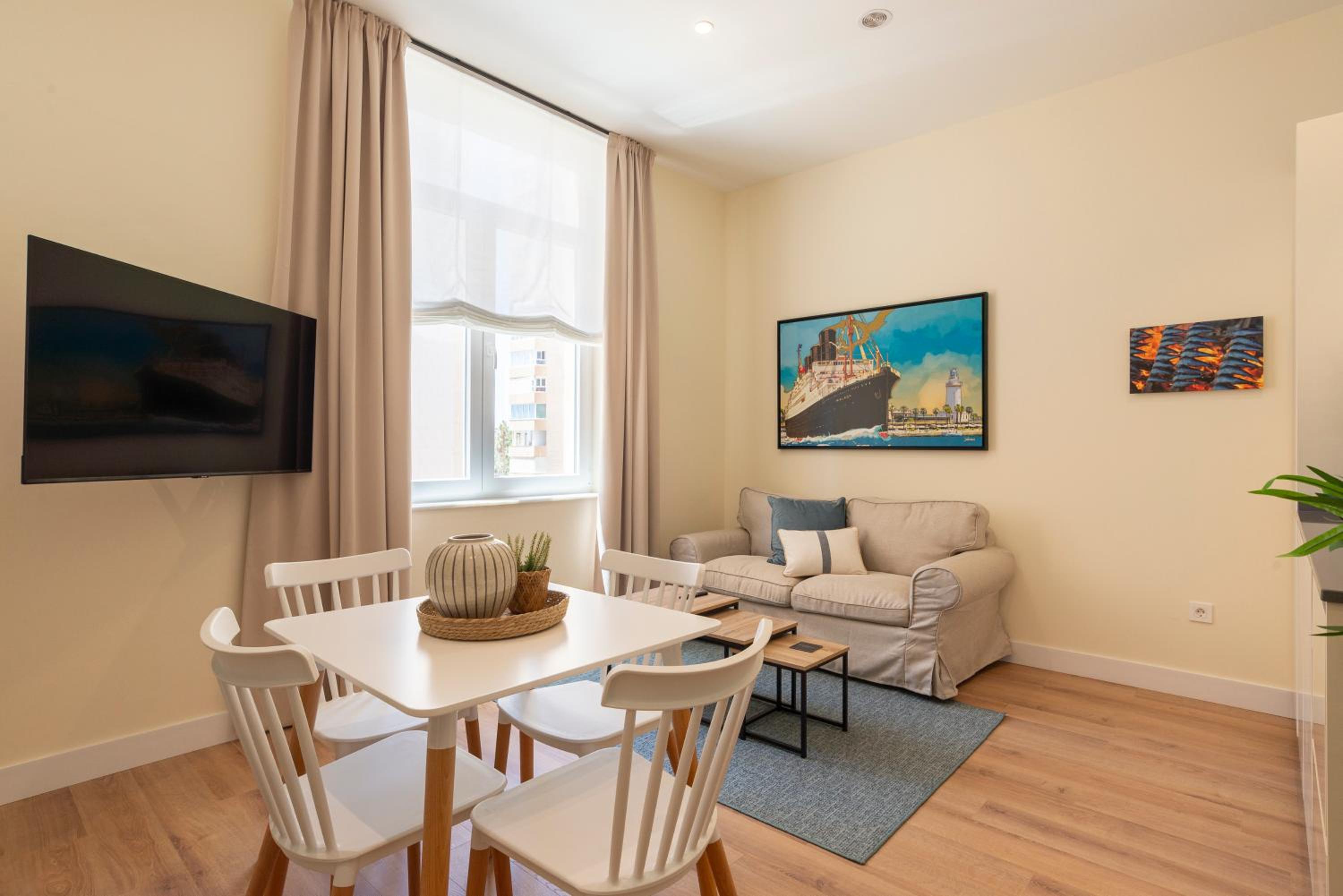 Apartamento de Lujo de una Habitación con Vista al Mar