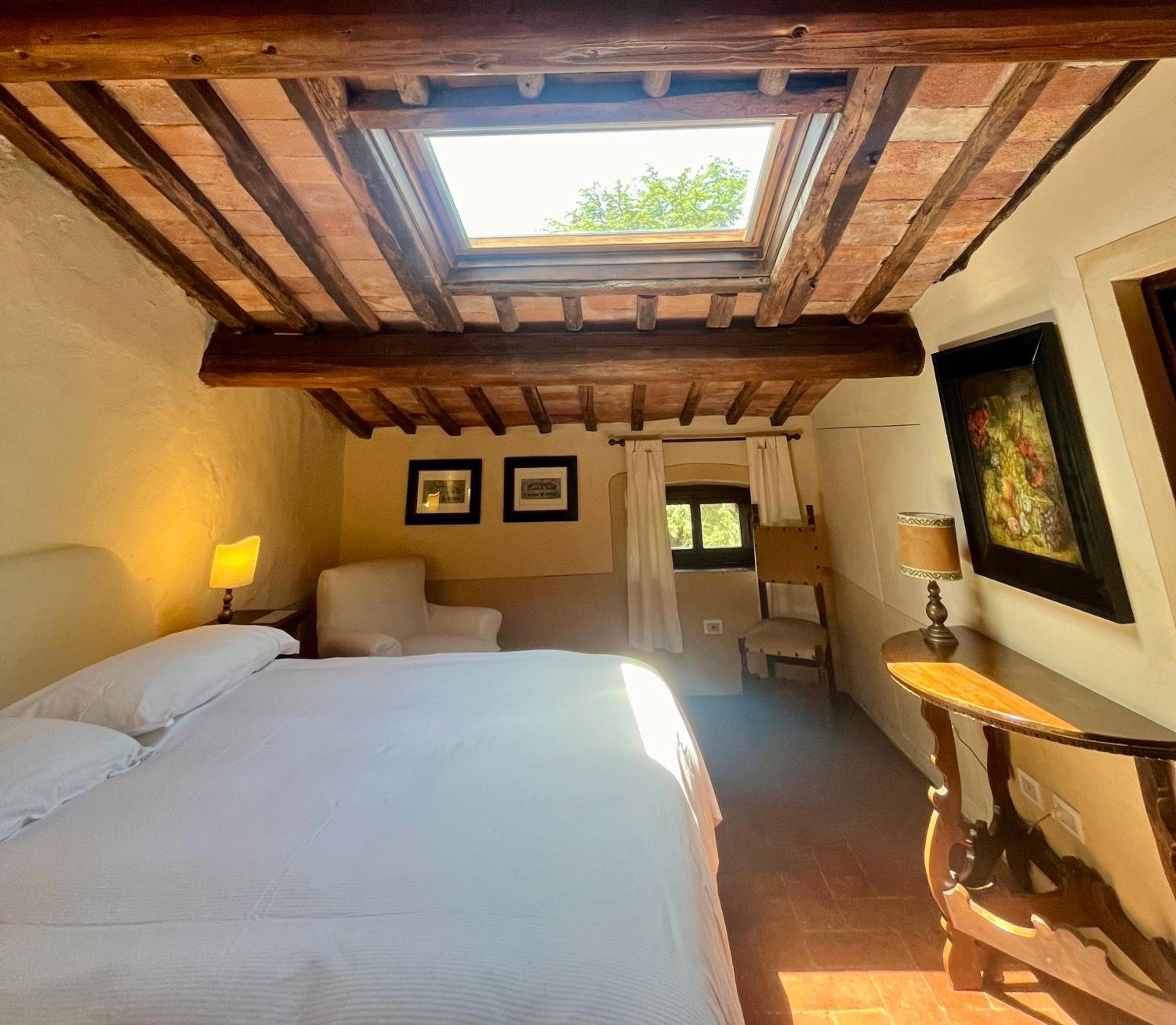 Deluxe Double Room with Shower photo 3