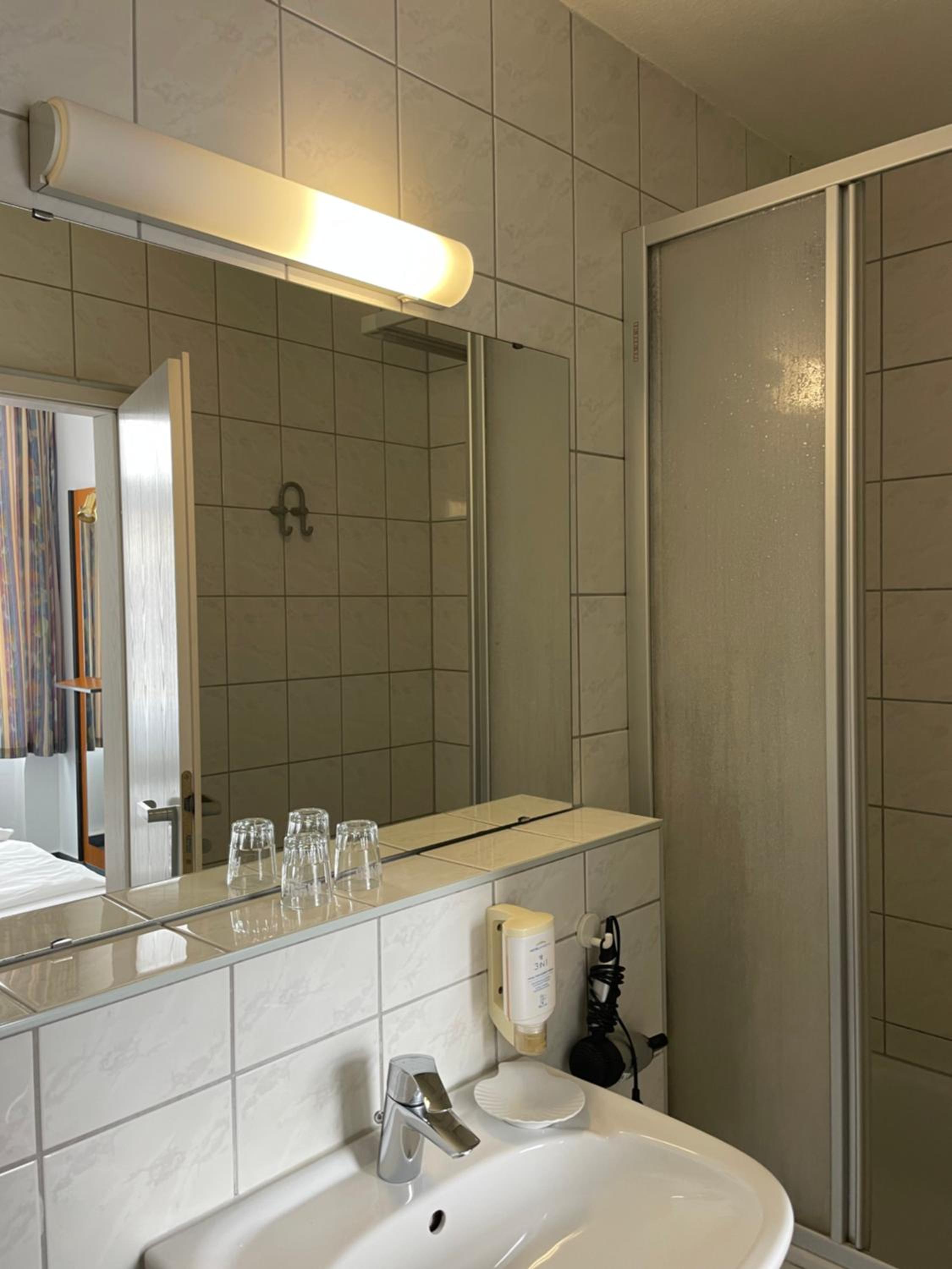 Double Room - Photo 3