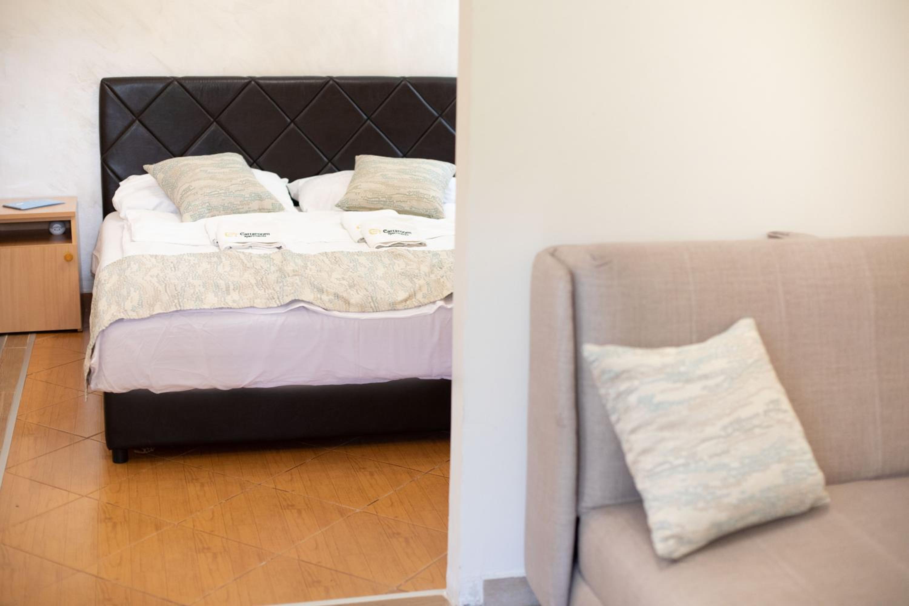 Studio Apartment Ground Floor photo 3