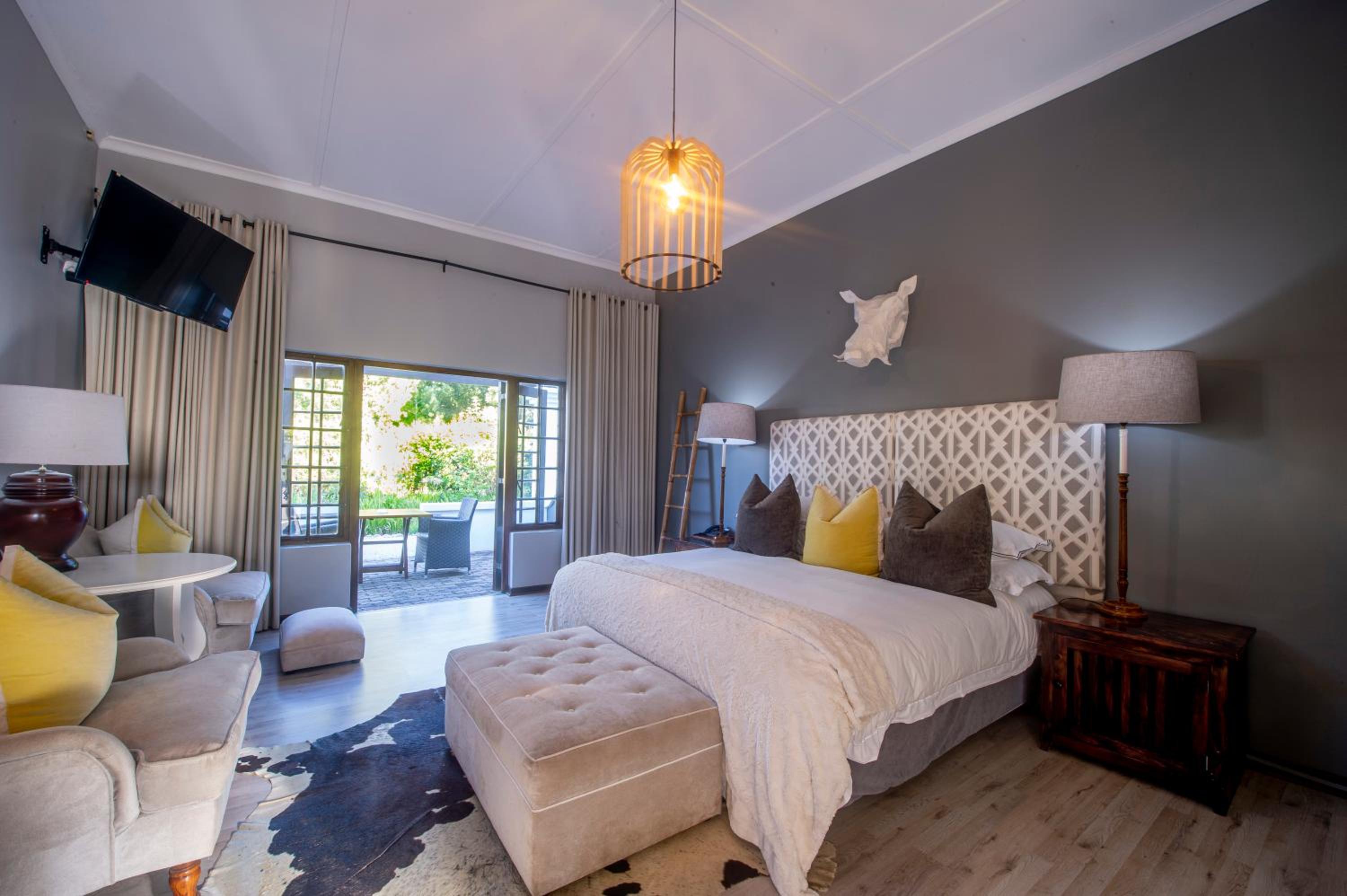 Luxury King or Twin room - Photo 1