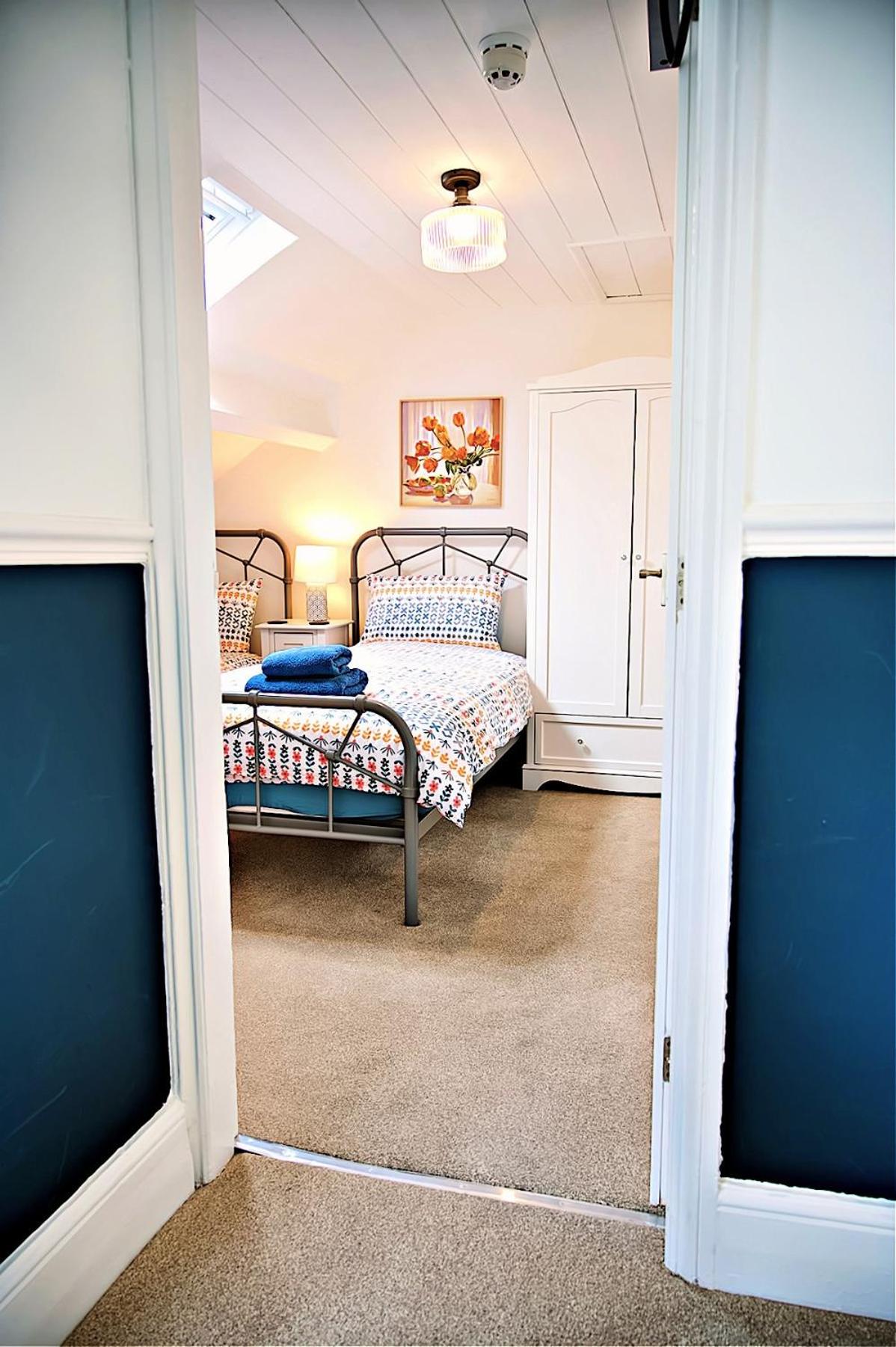 Four-Bedroom House photo 3