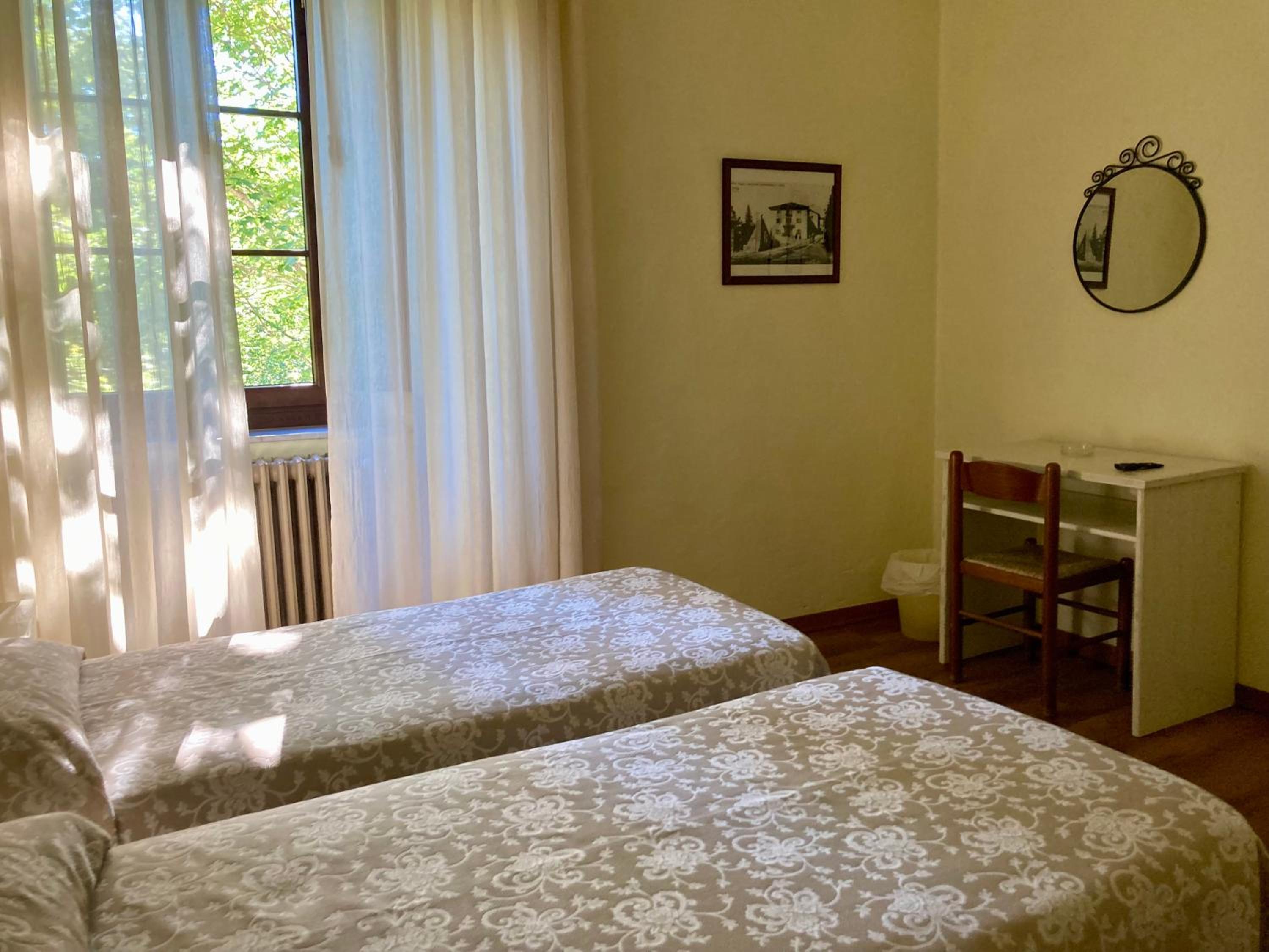 Double or Twin Room photo 3