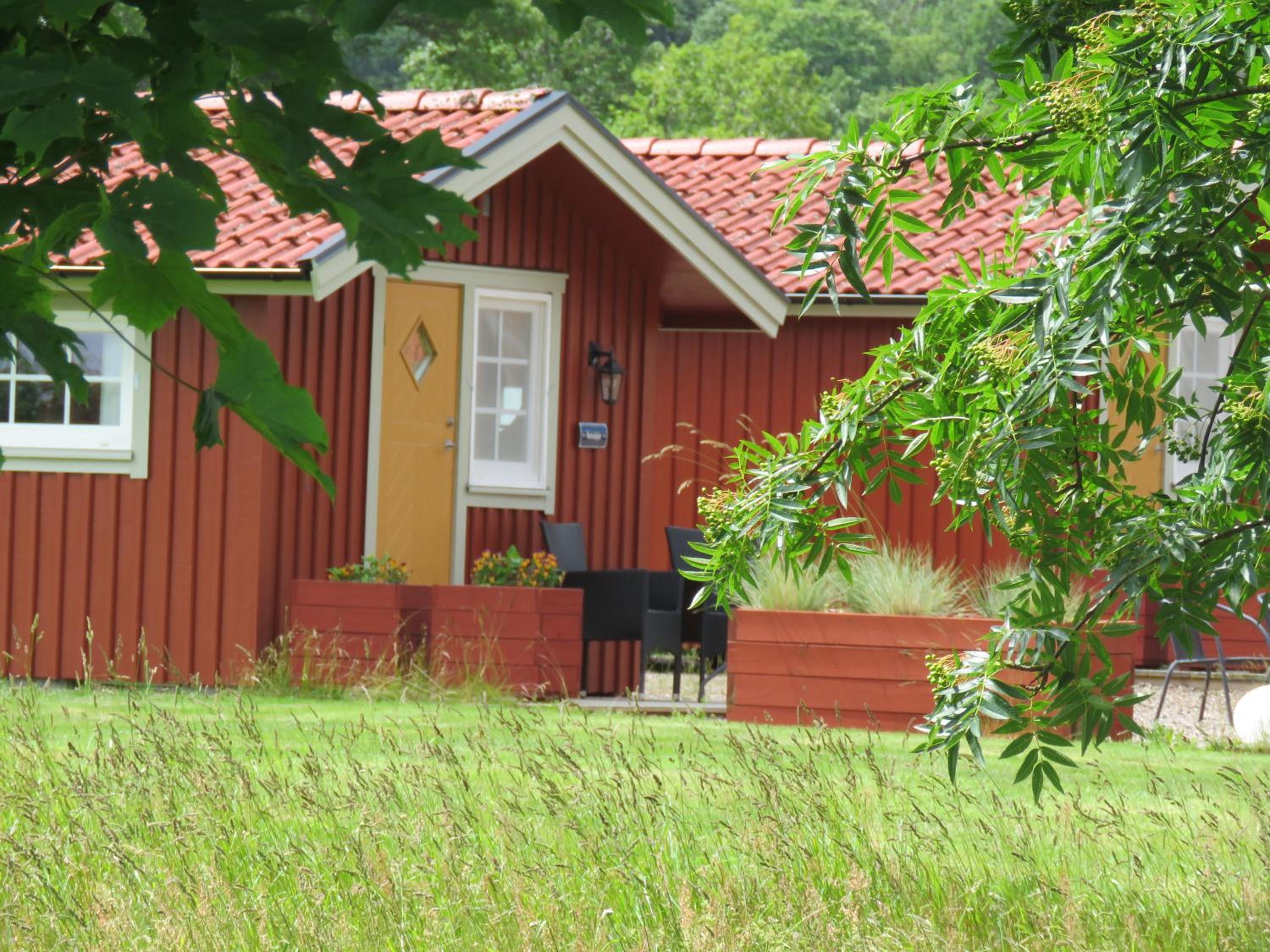 Cottage with Private Bathroom photo 2