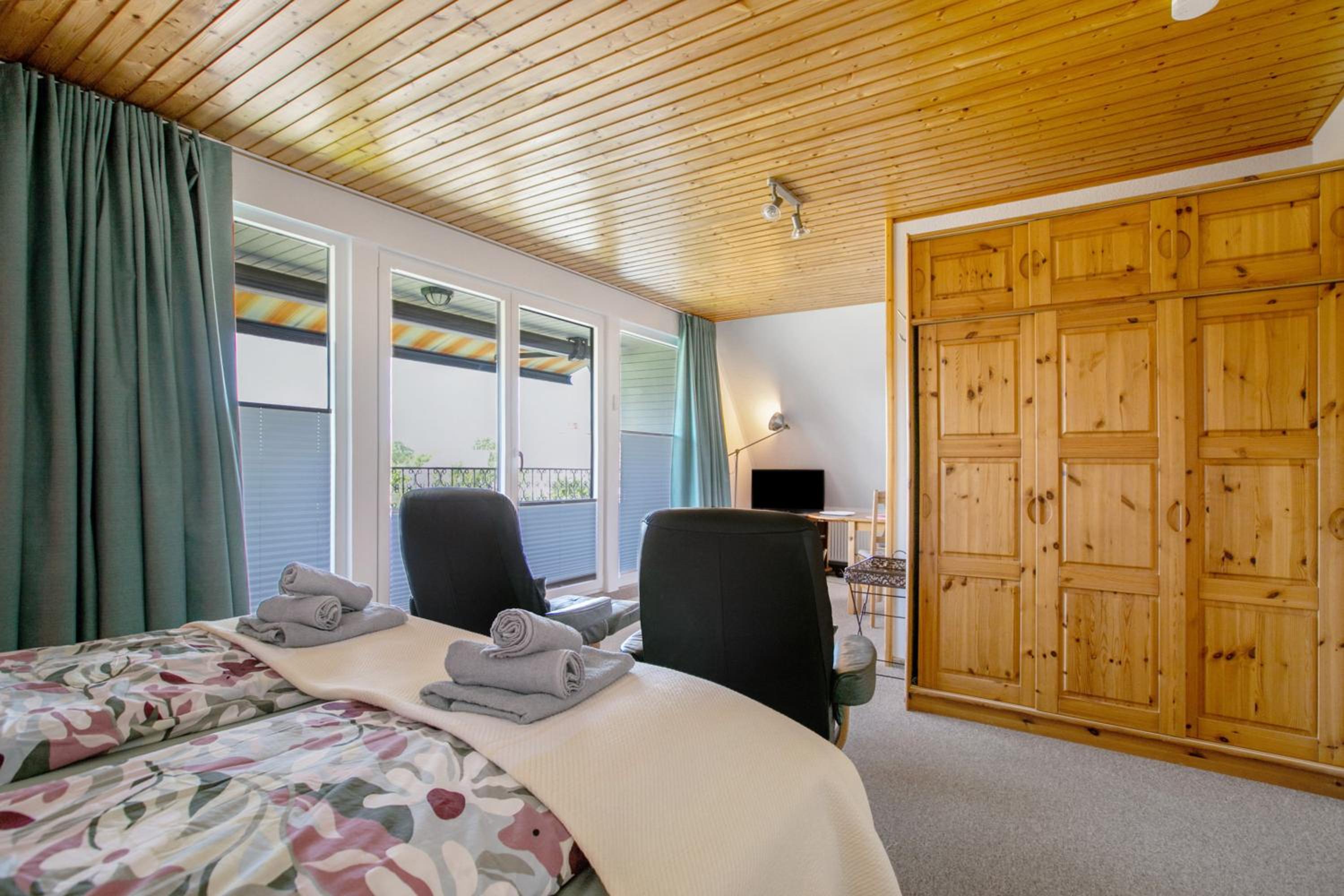 Superior One-Bedroom Apartment with Balcony