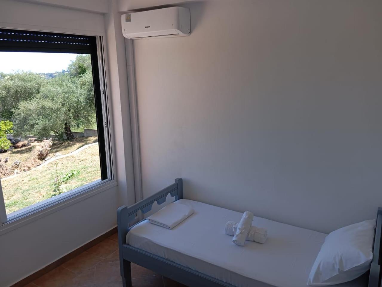 Three-Bedroom Villa photo 1