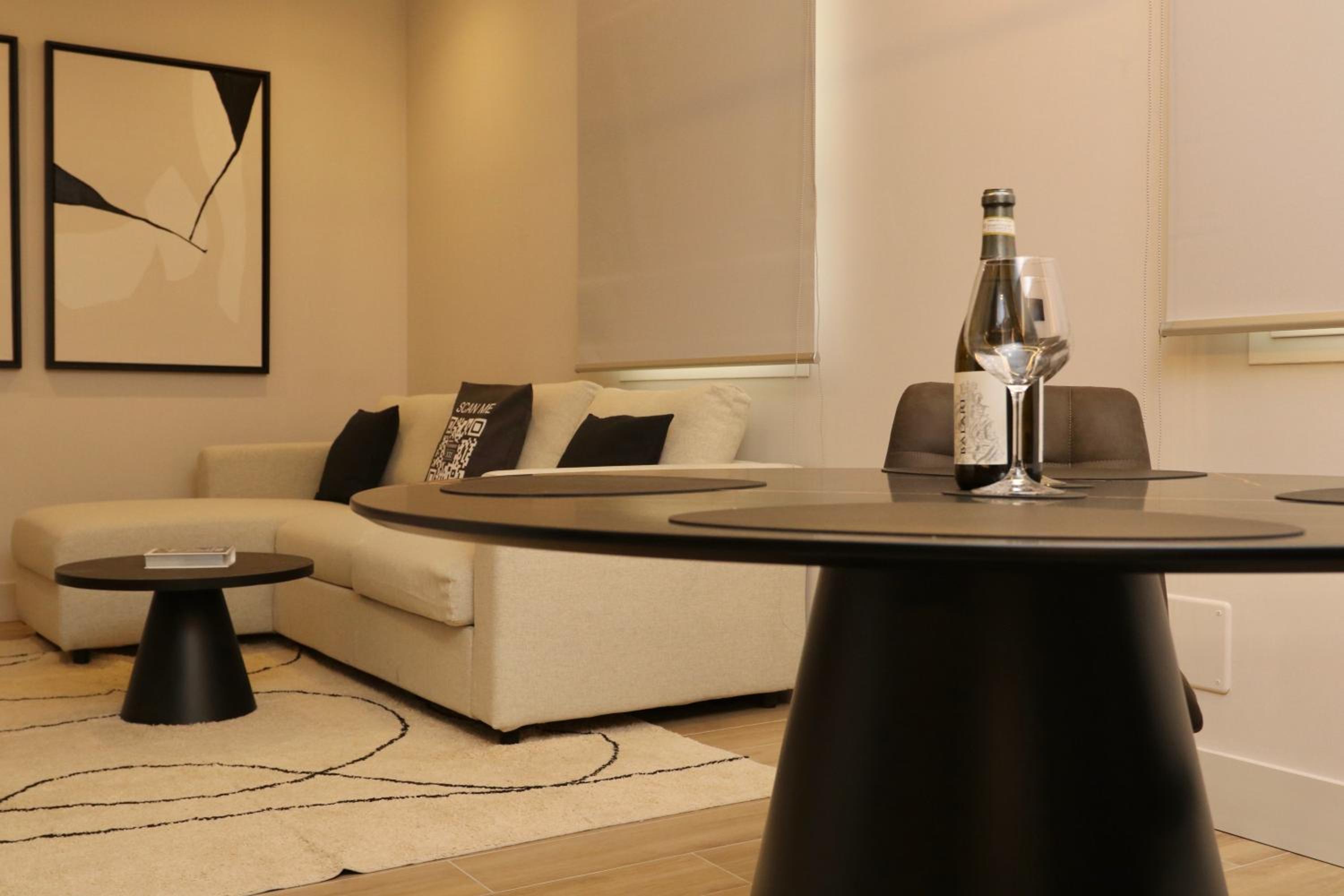 Superior One-Bedroom Apartment