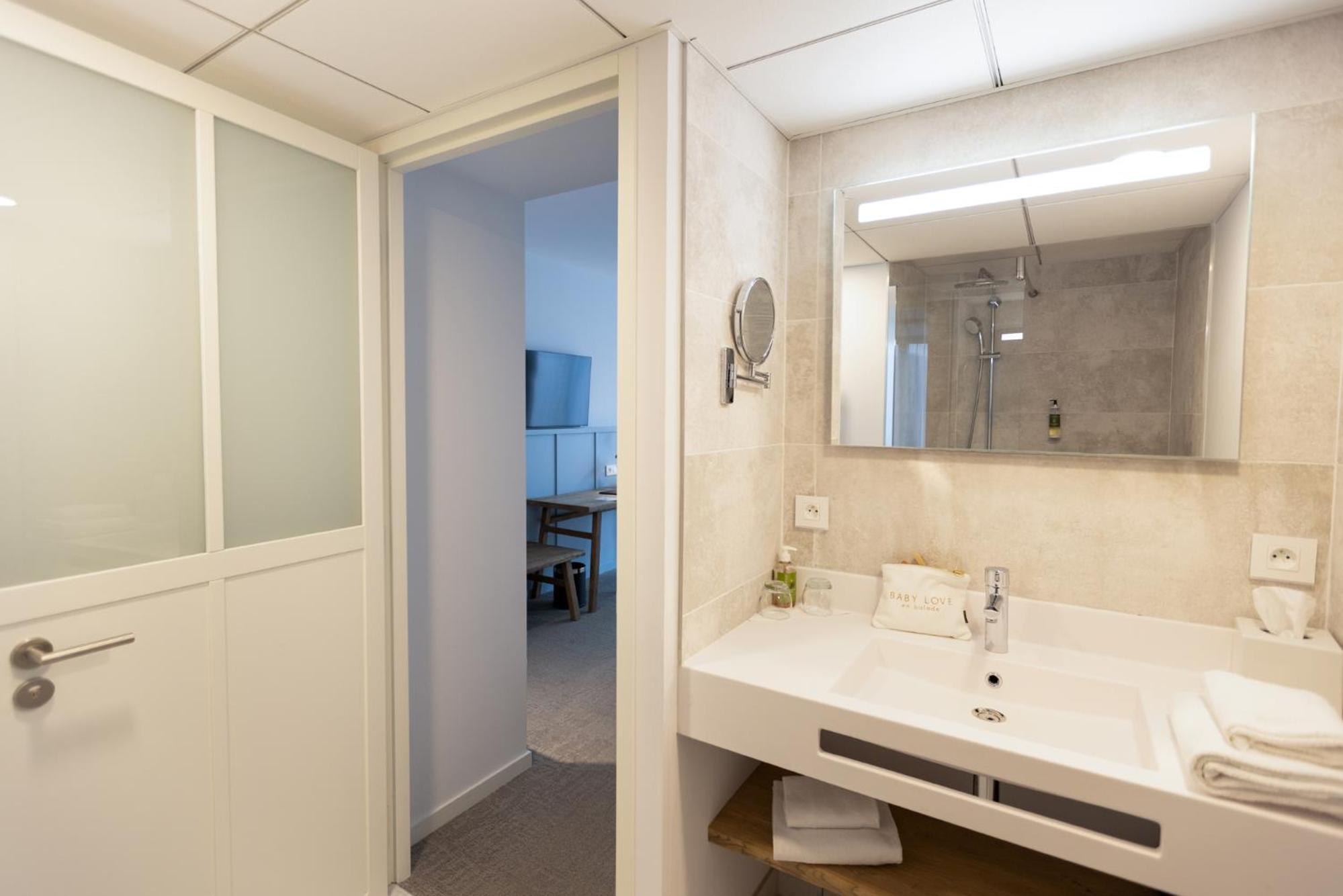 Premium Double Room with Garden View photo 2