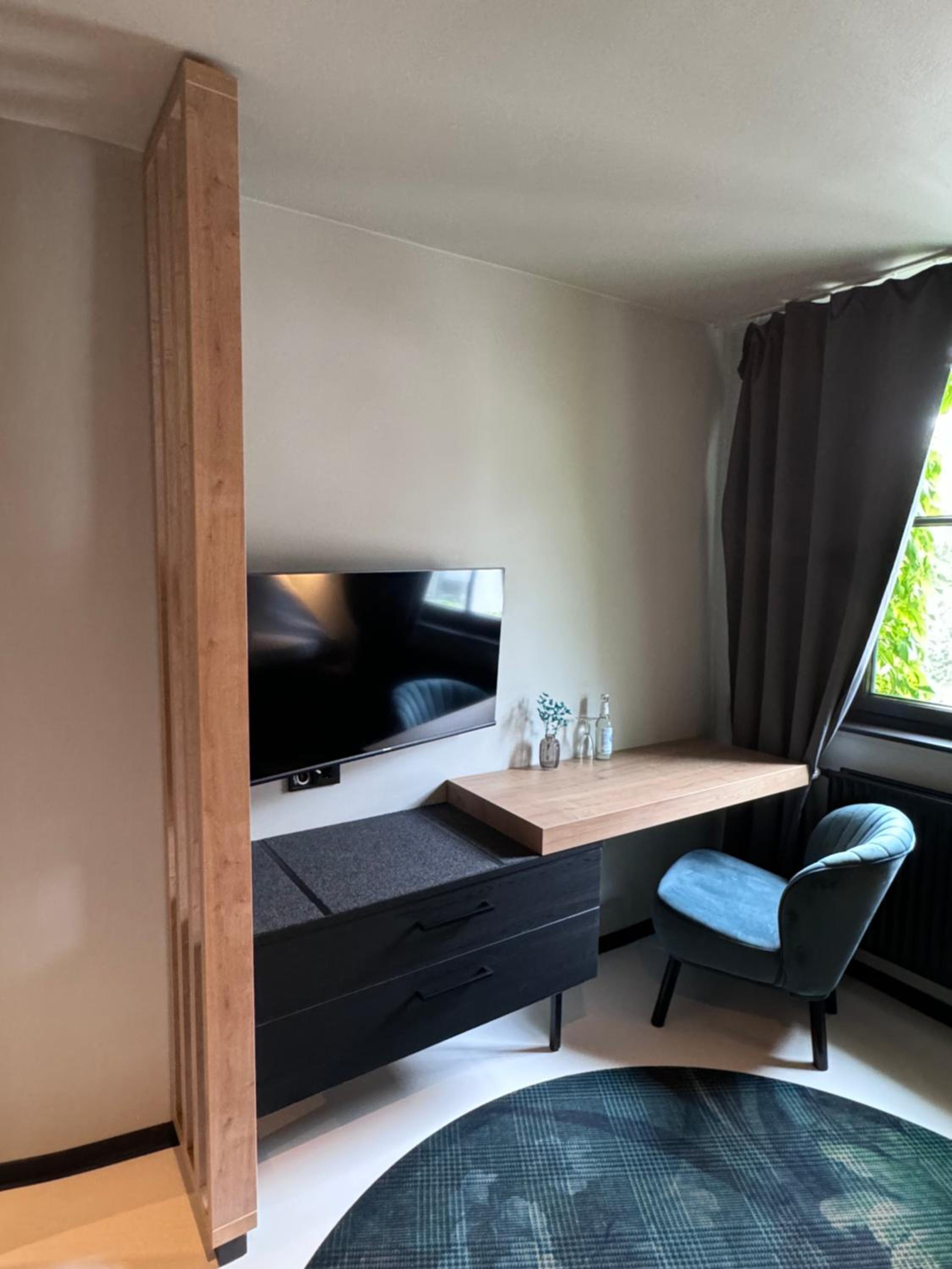Single Room photo 2