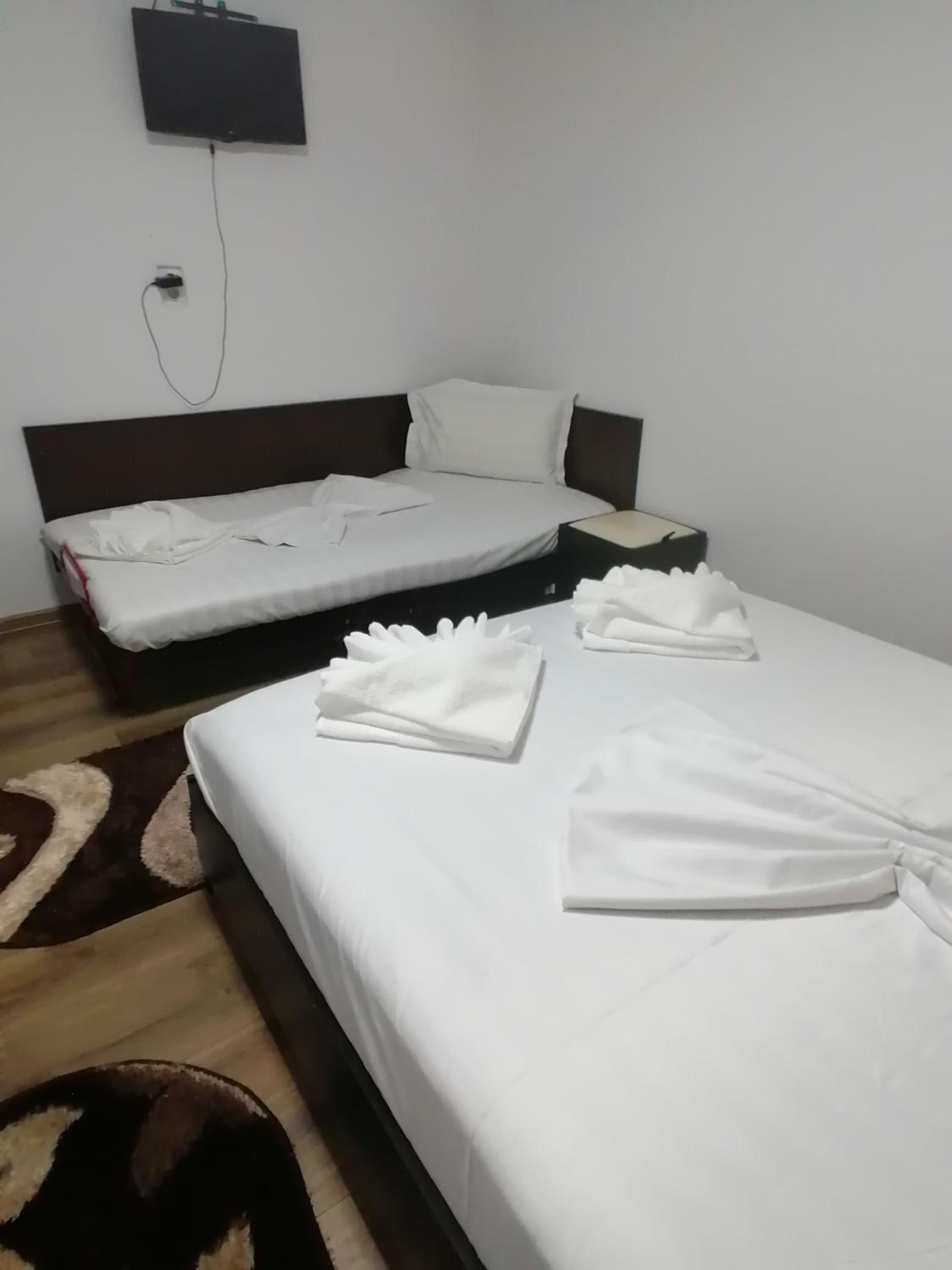 Triple Room - Photo 1
